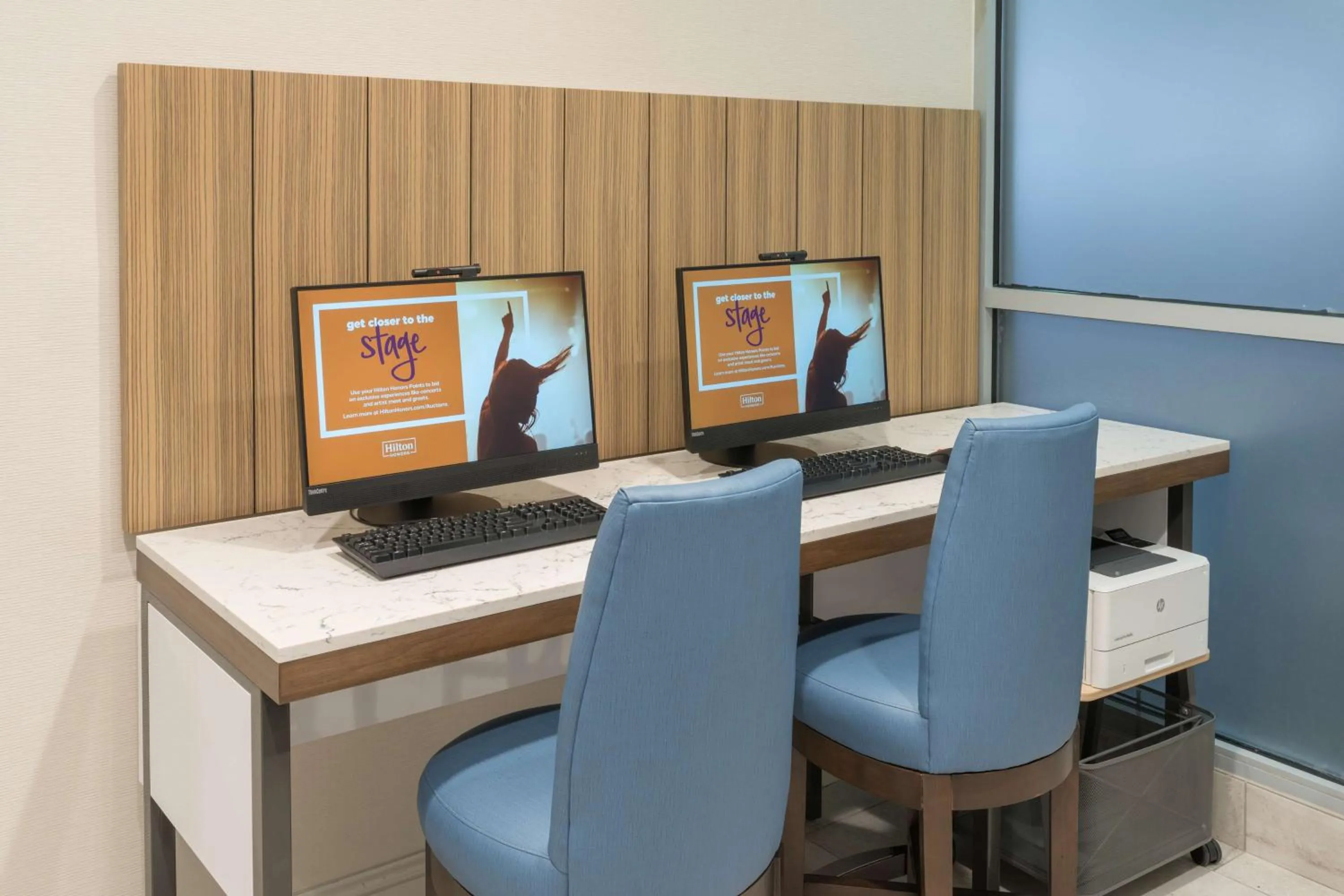 Business facilities in Hilton Garden Inn Philadelphia Center City