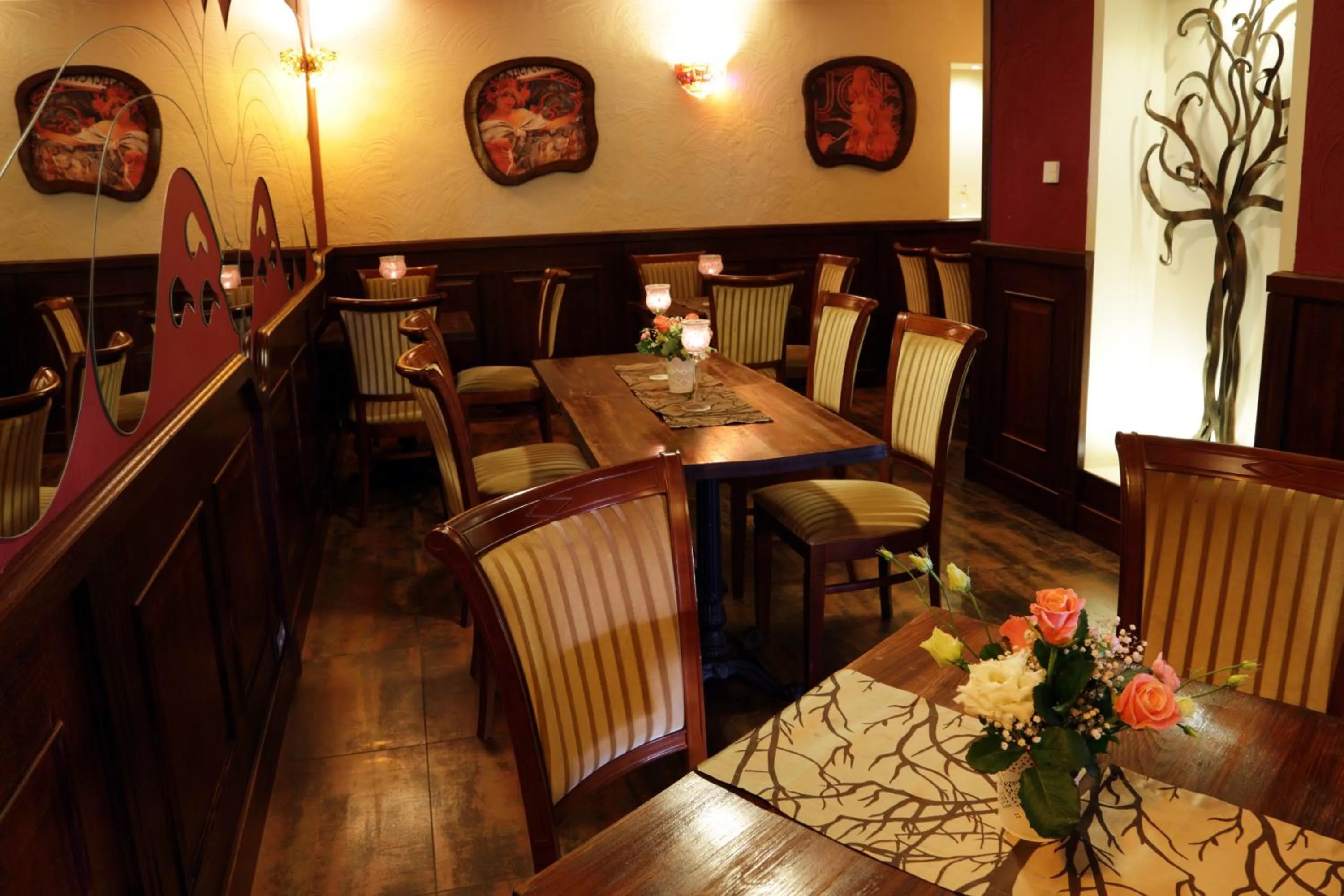 Restaurant/places to eat in Hotel Srebrna Góra