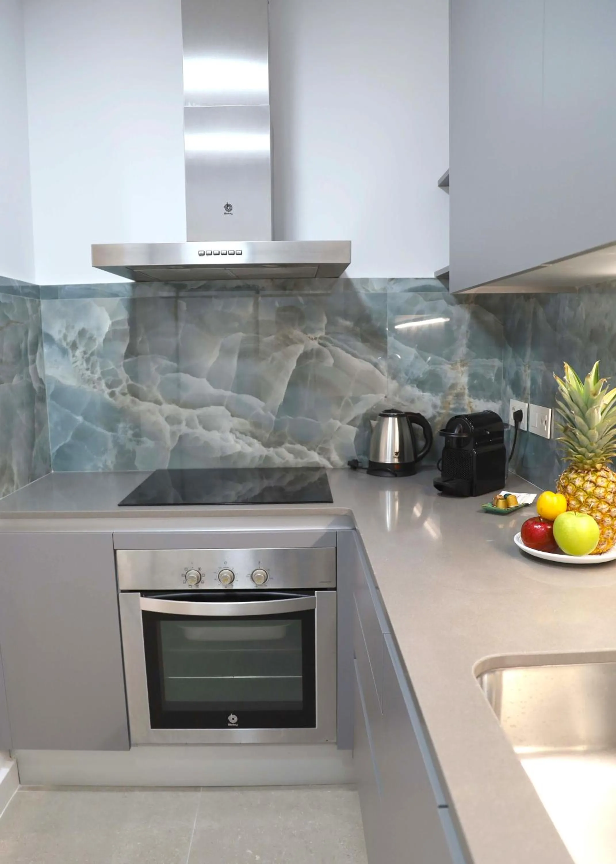 Kitchen or kitchenette in Cosmo Apartments Consell de Cent - Plaza Universitat