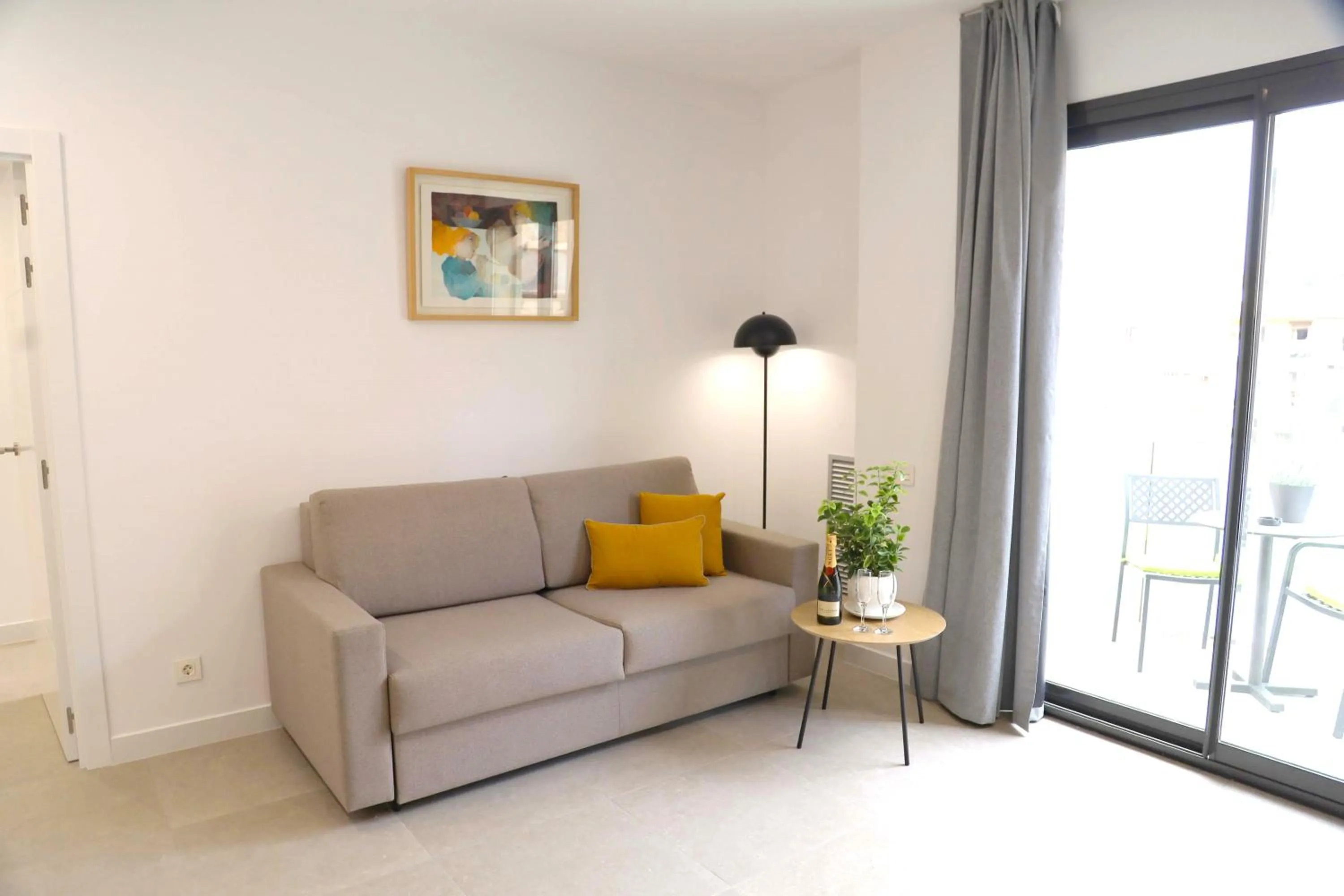 Living room in Cosmo Apartments Consell de Cent - Plaza Universitat