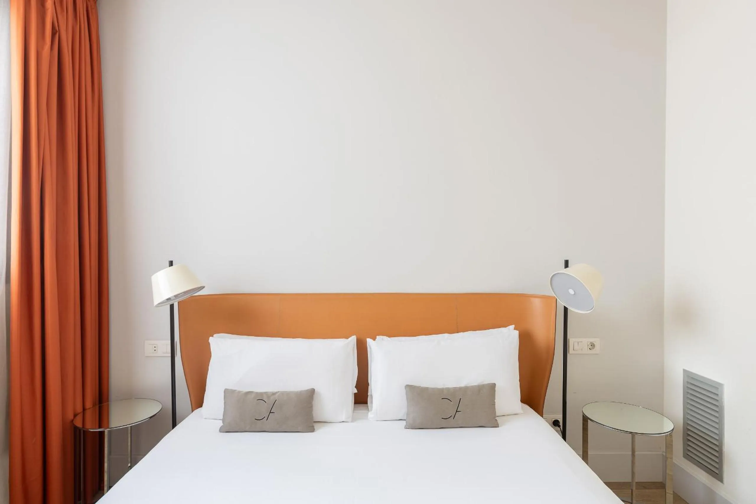 Bed in Cosmo Apartments Passeig de Gràcia