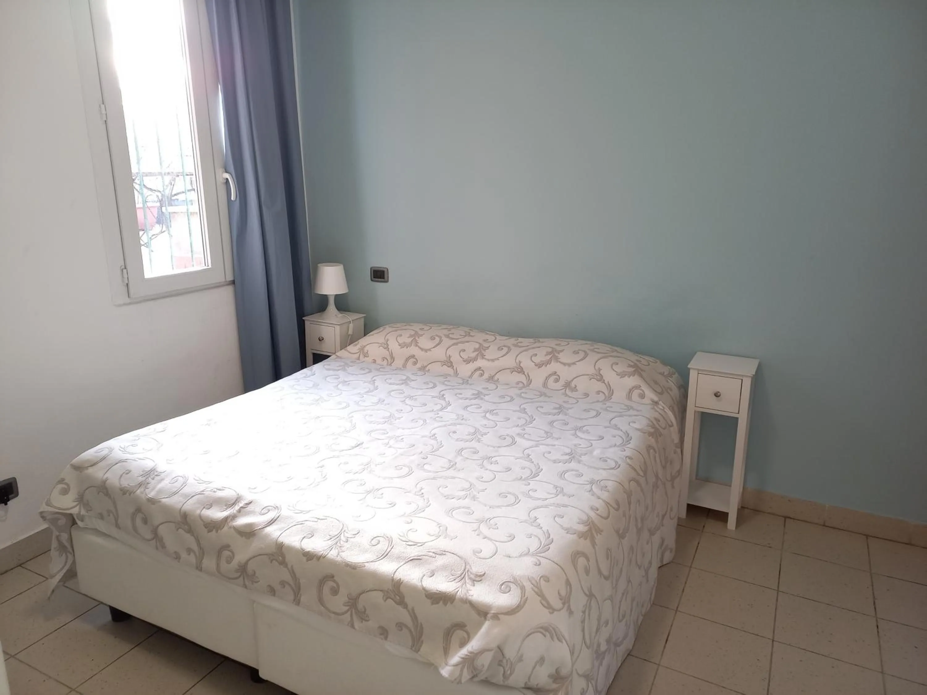 Bed in Apartment Lake Maggiore - ITALIA