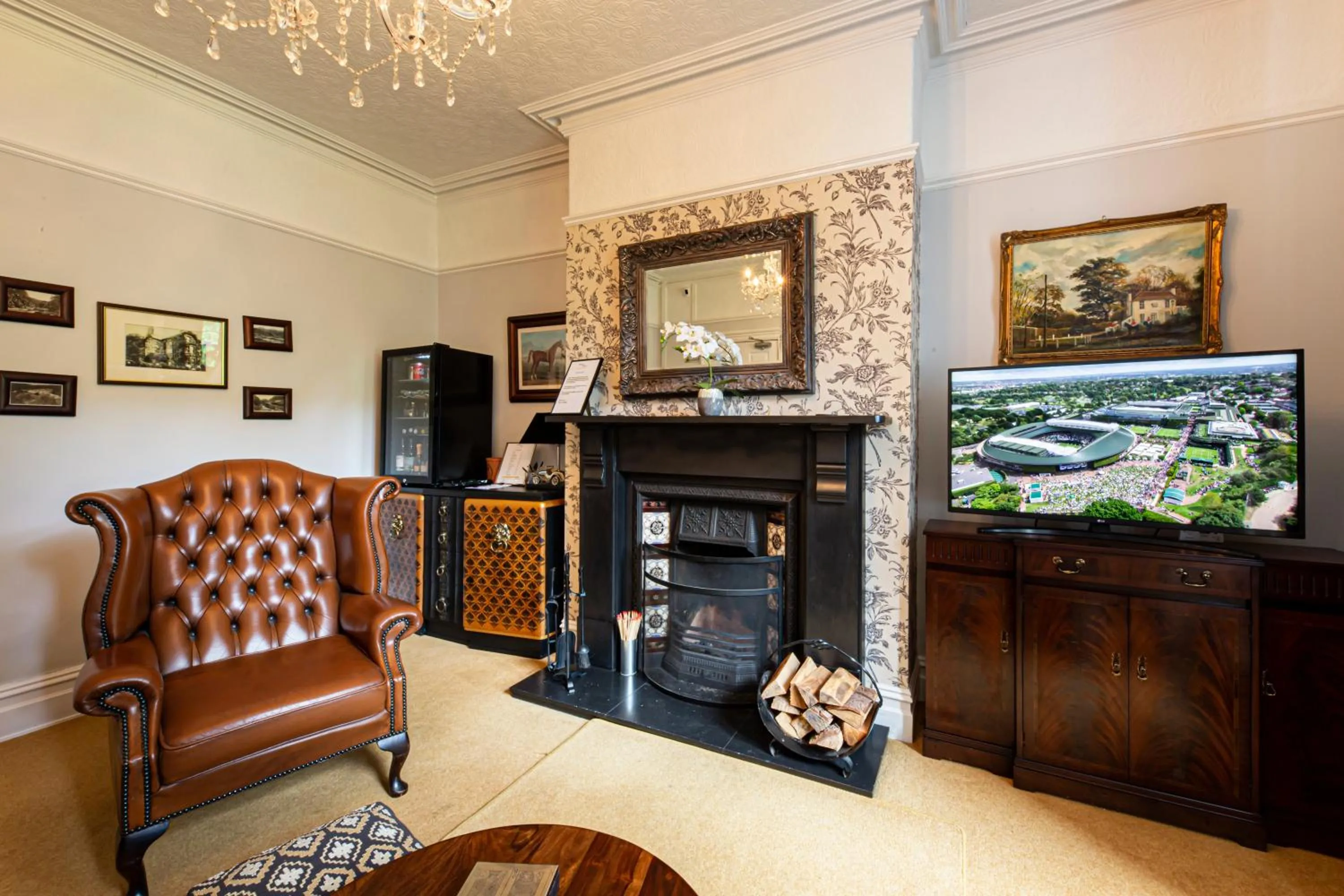 Communal lounge/ TV room in Afon View