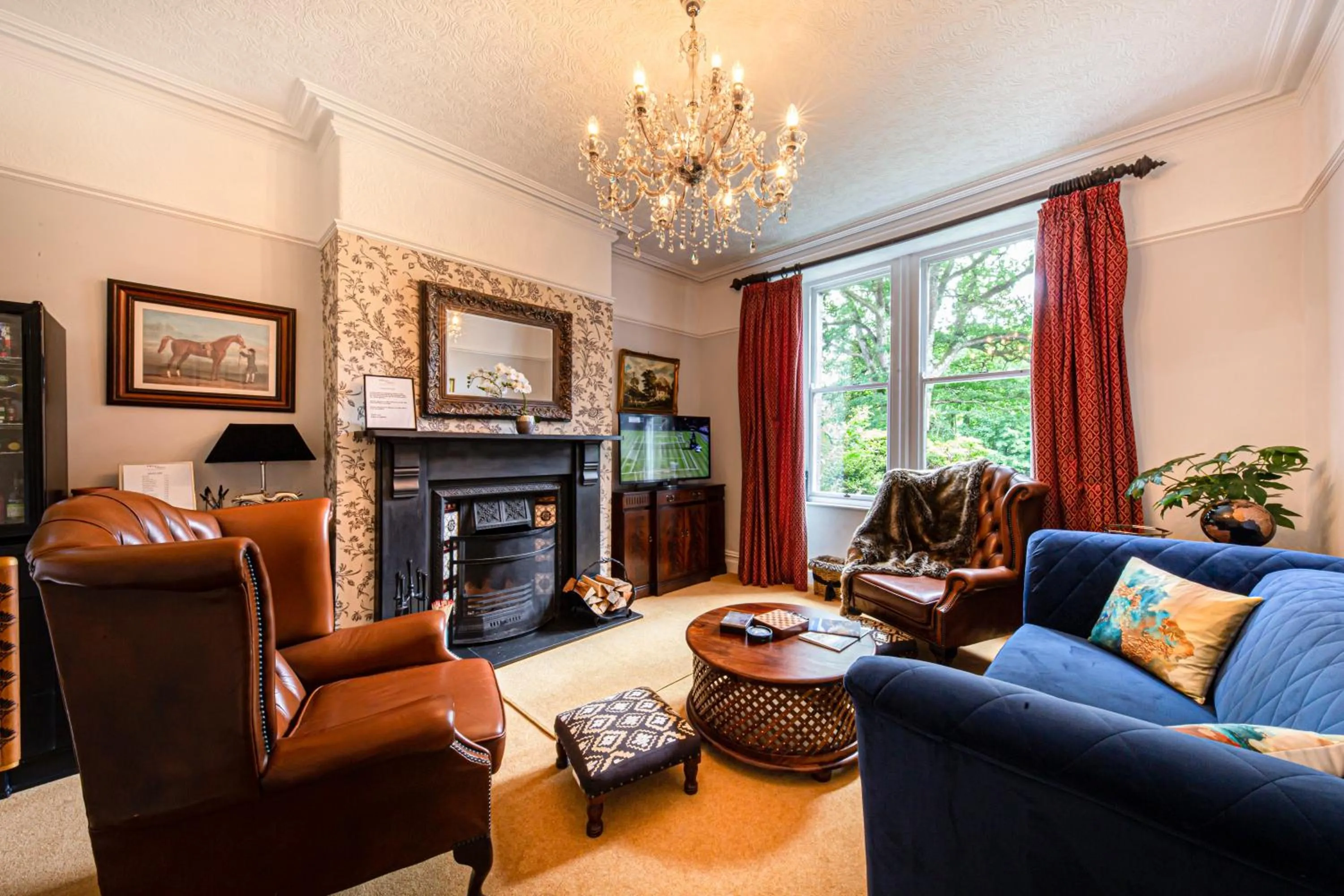 Communal lounge/ TV room in Afon View