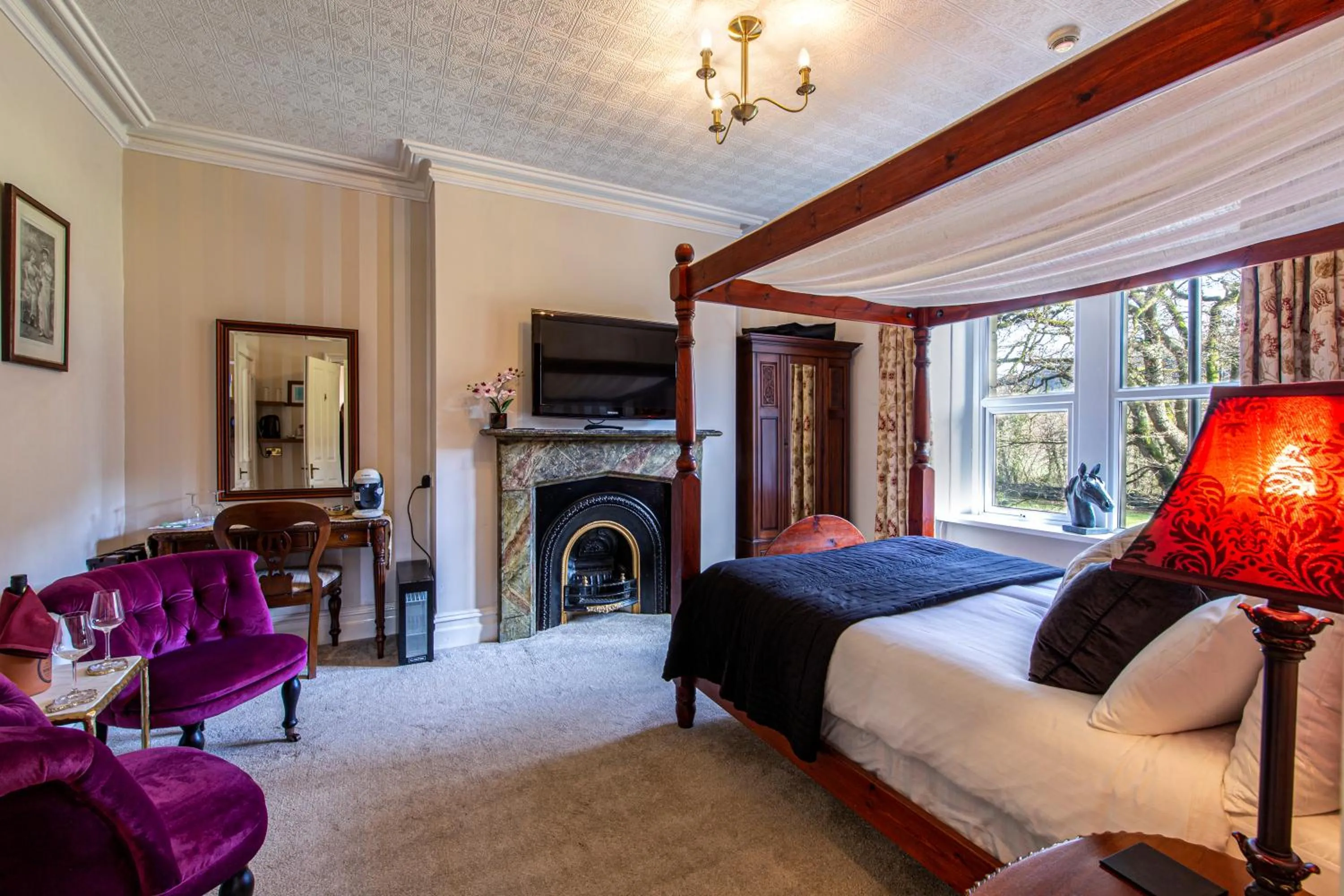 Seating area, Bed in Afon View