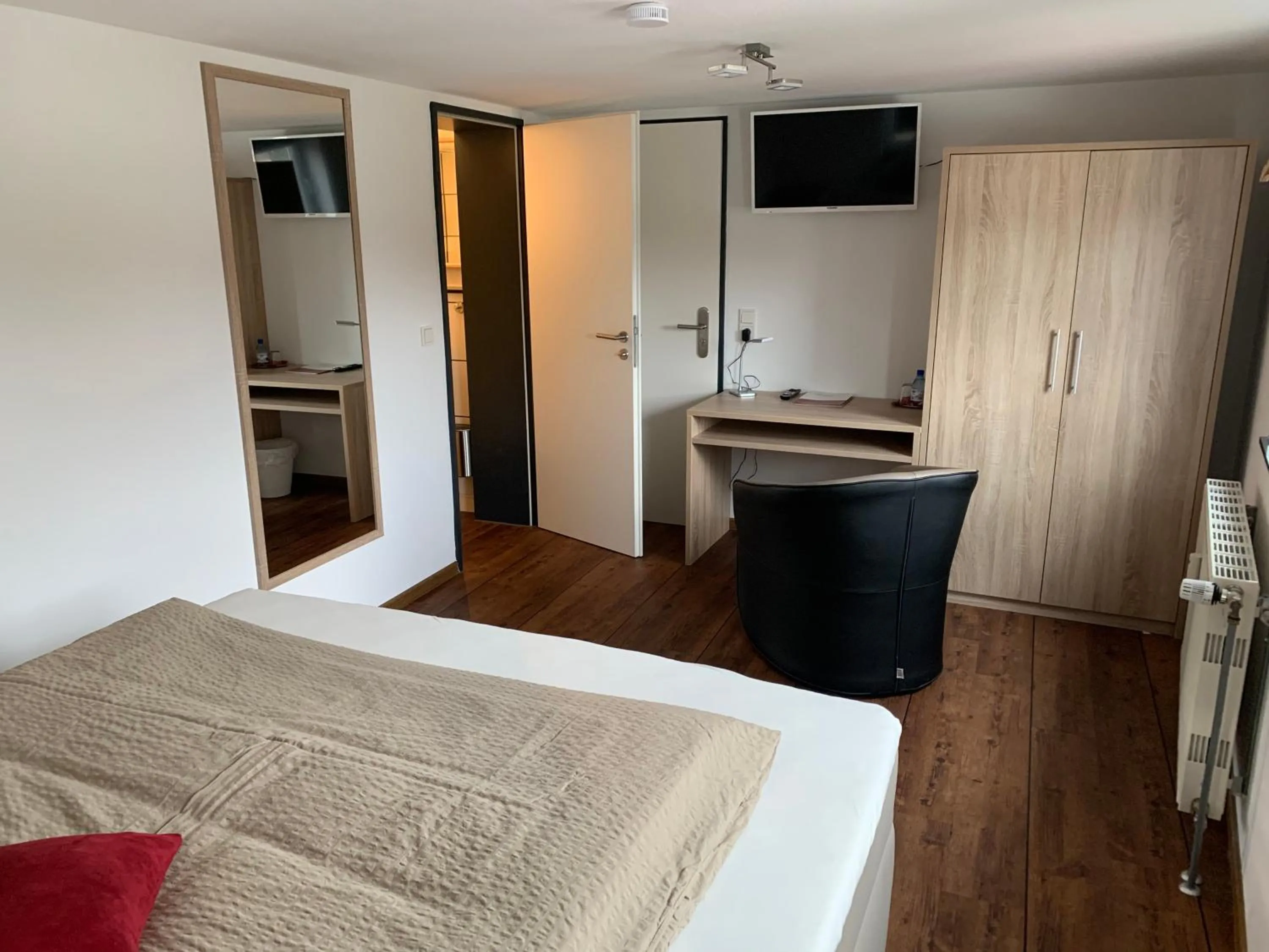 Photo of the whole room, Bed in Hotel Stegmann's Hof