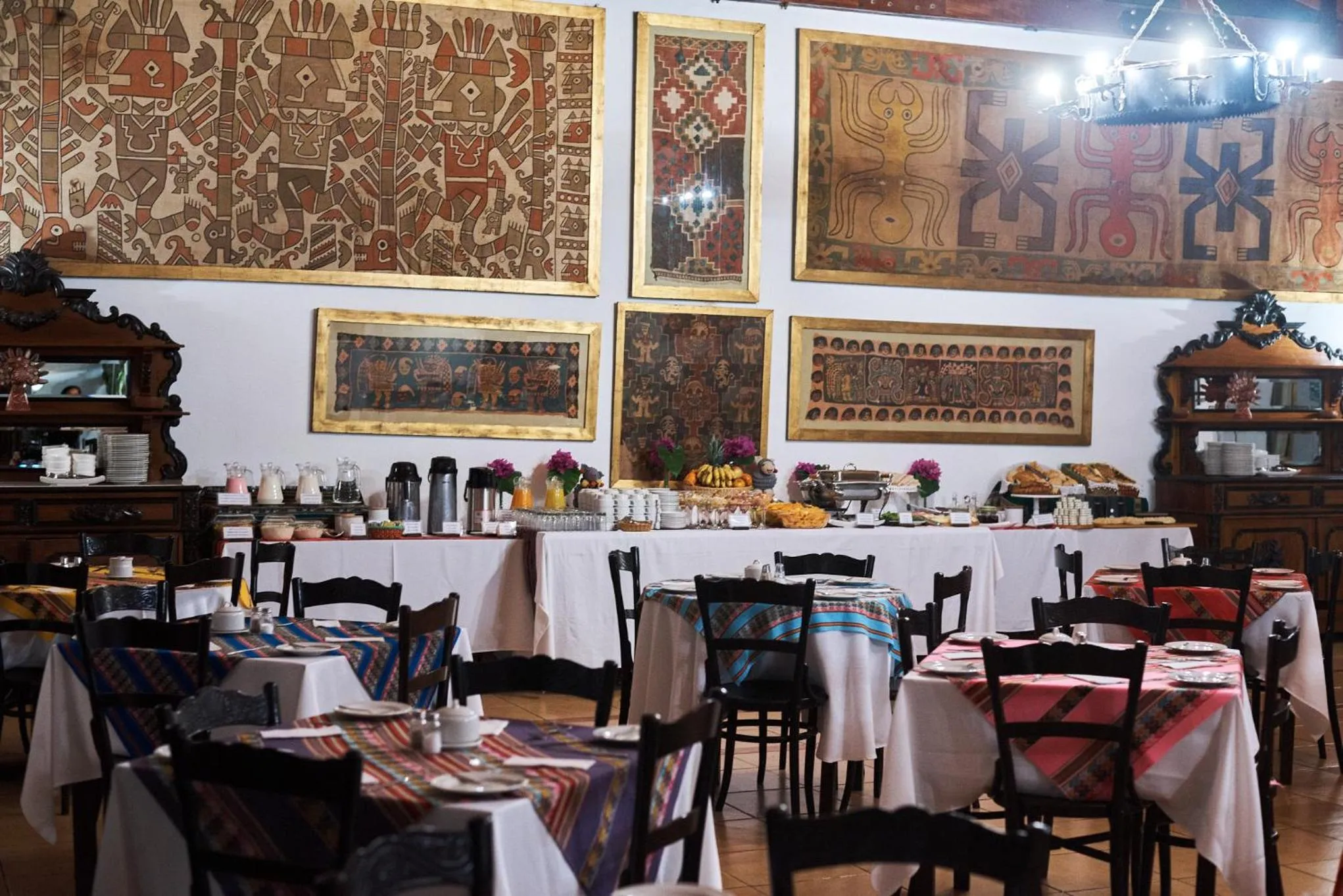 Restaurant/places to eat in Hotel Majoro