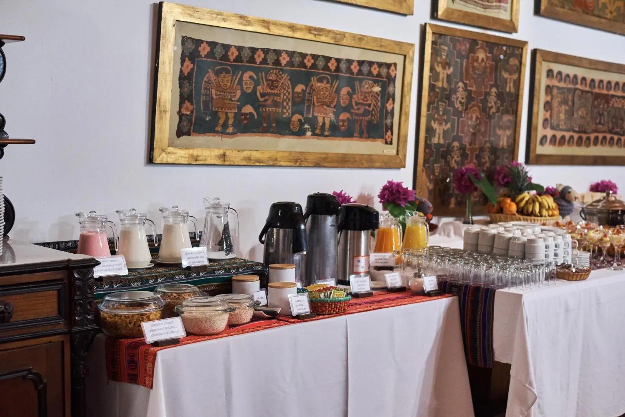 Restaurant/places to eat in Hotel Majoro Restaurant/places to eat in Hotel Majoro