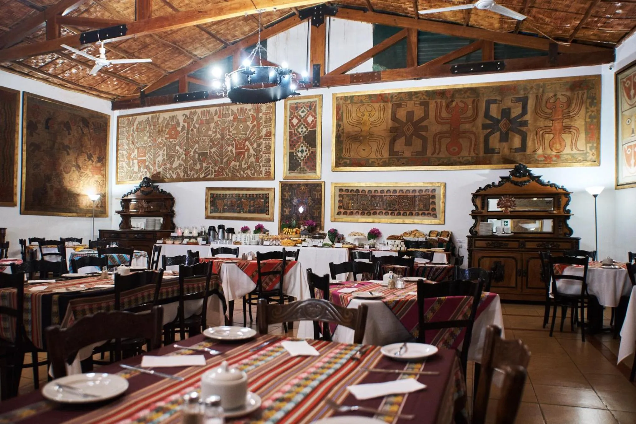 Restaurant/places to eat in Hotel Majoro