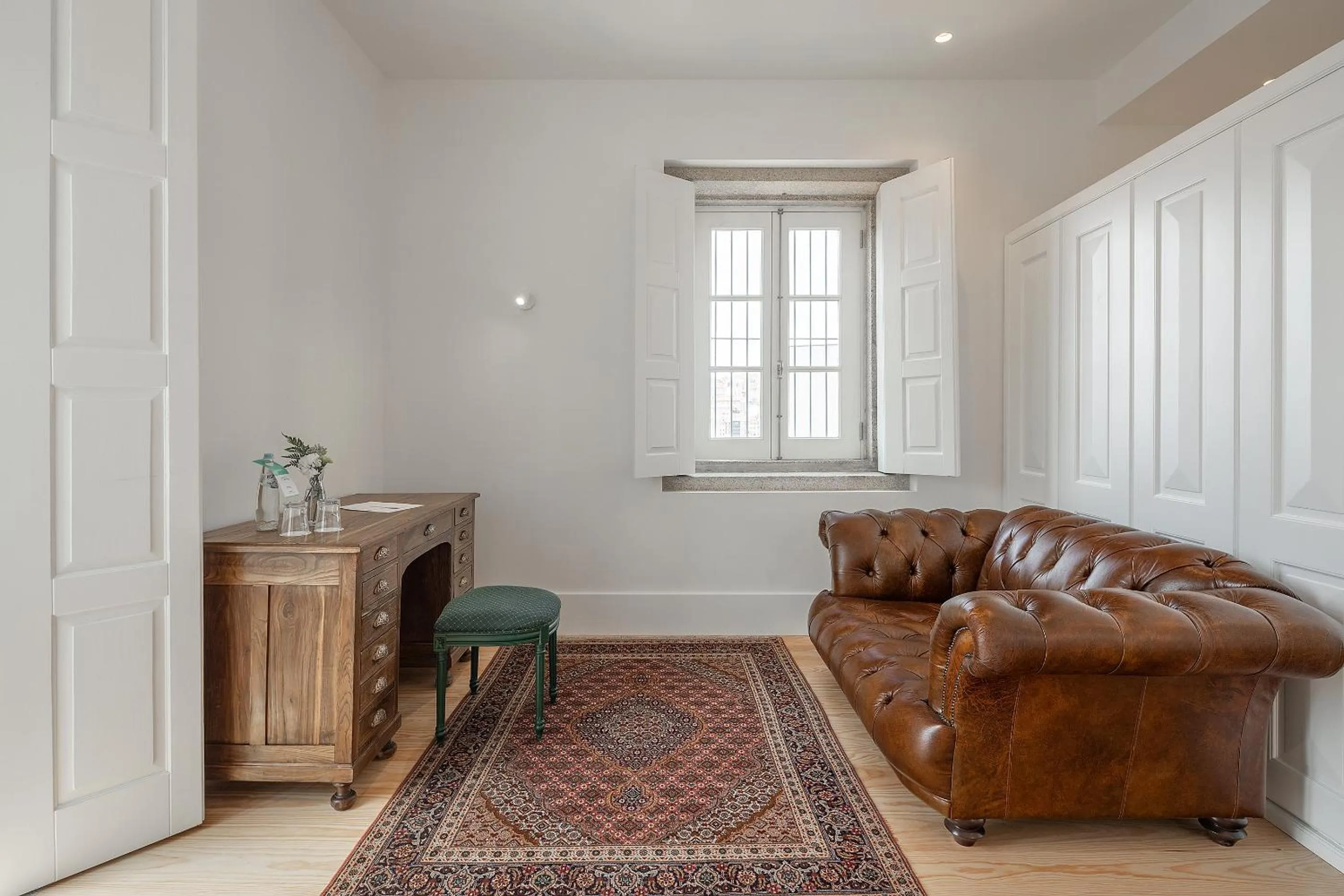 hair dresser in Caléway Hotel