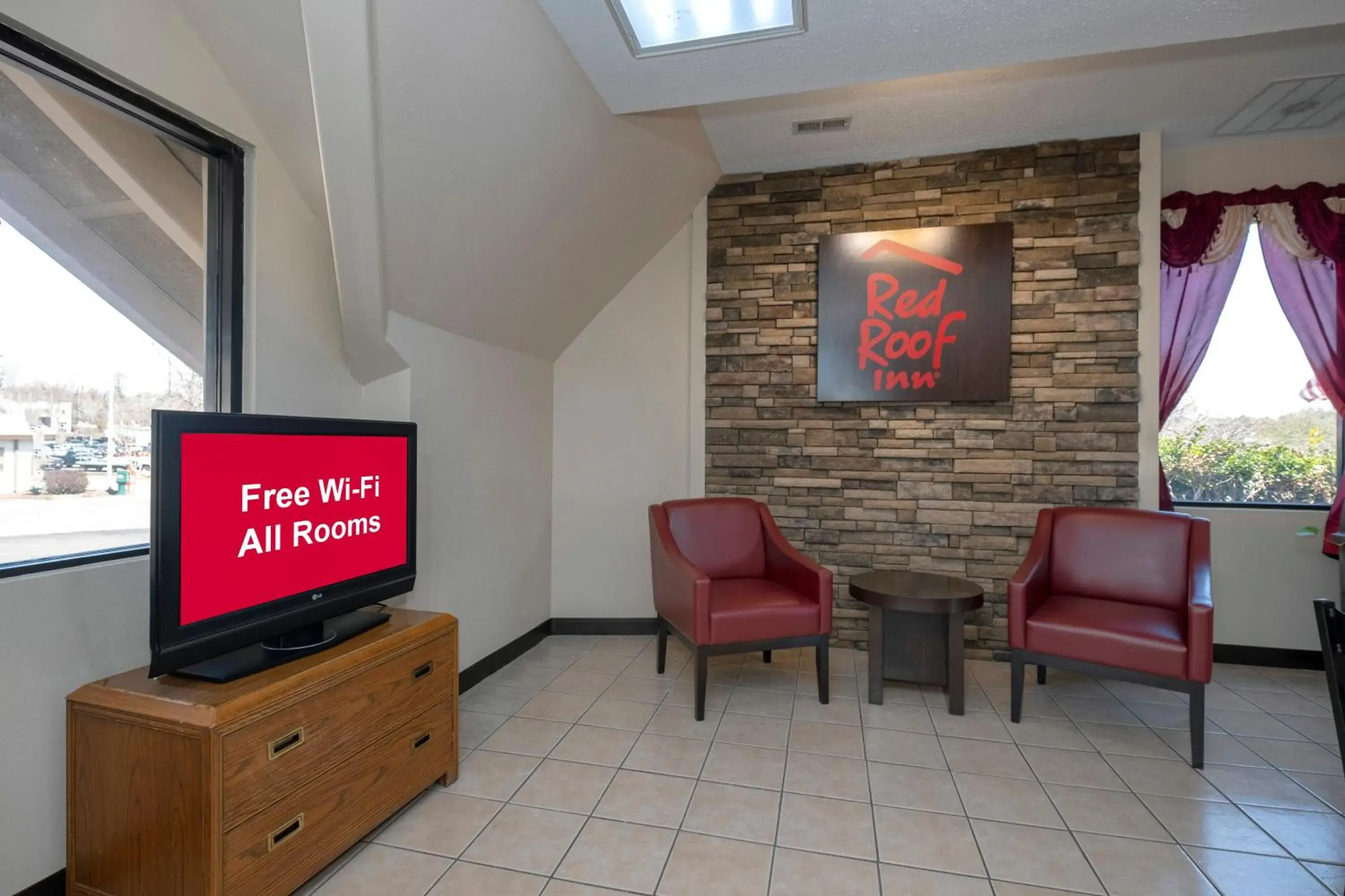Lobby or reception in Red Roof Inn Warrenton Lobby or reception in Red Roof Inn Warrenton