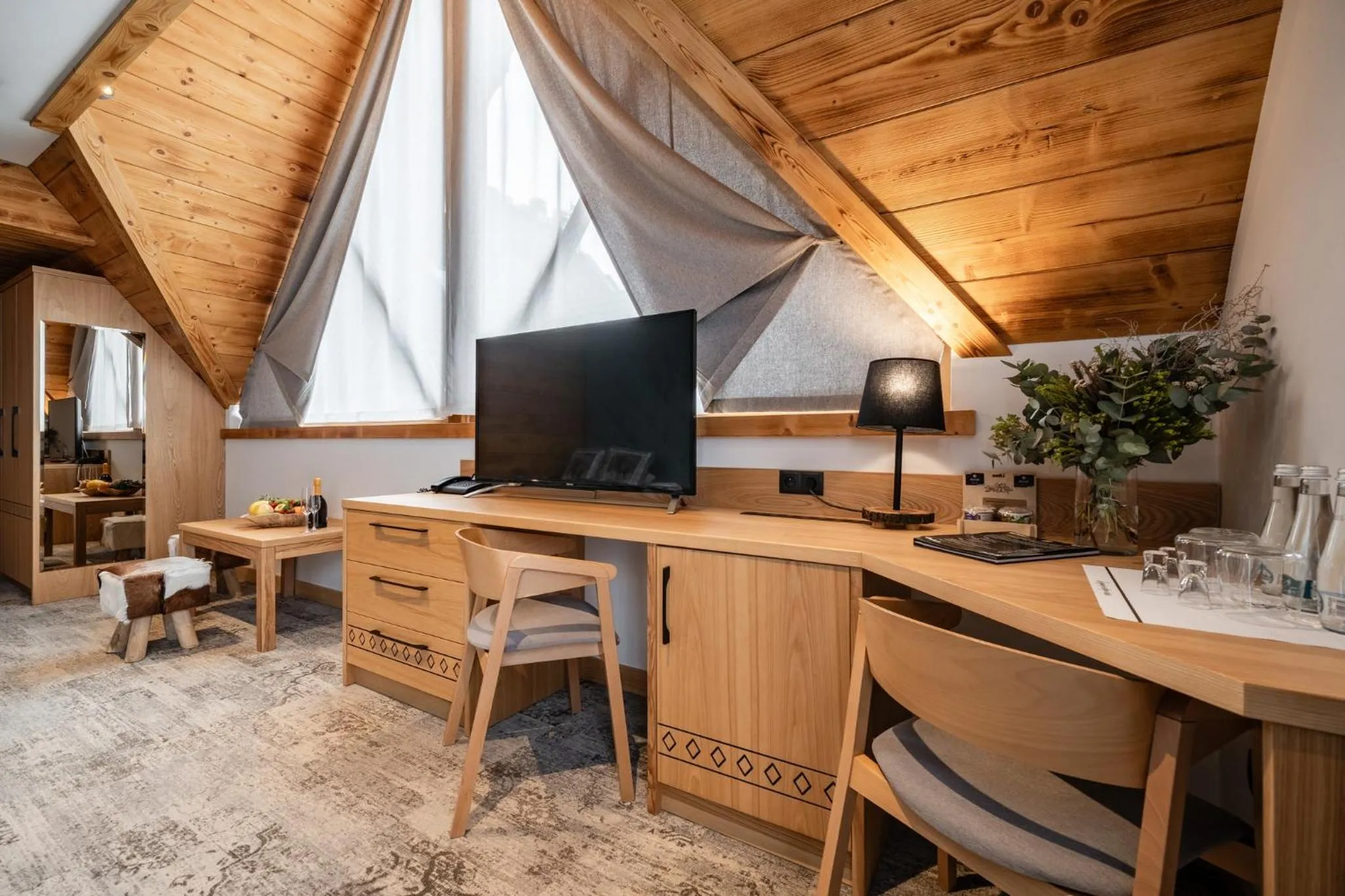 Evening entertainment in Hotel Litworowy Staw