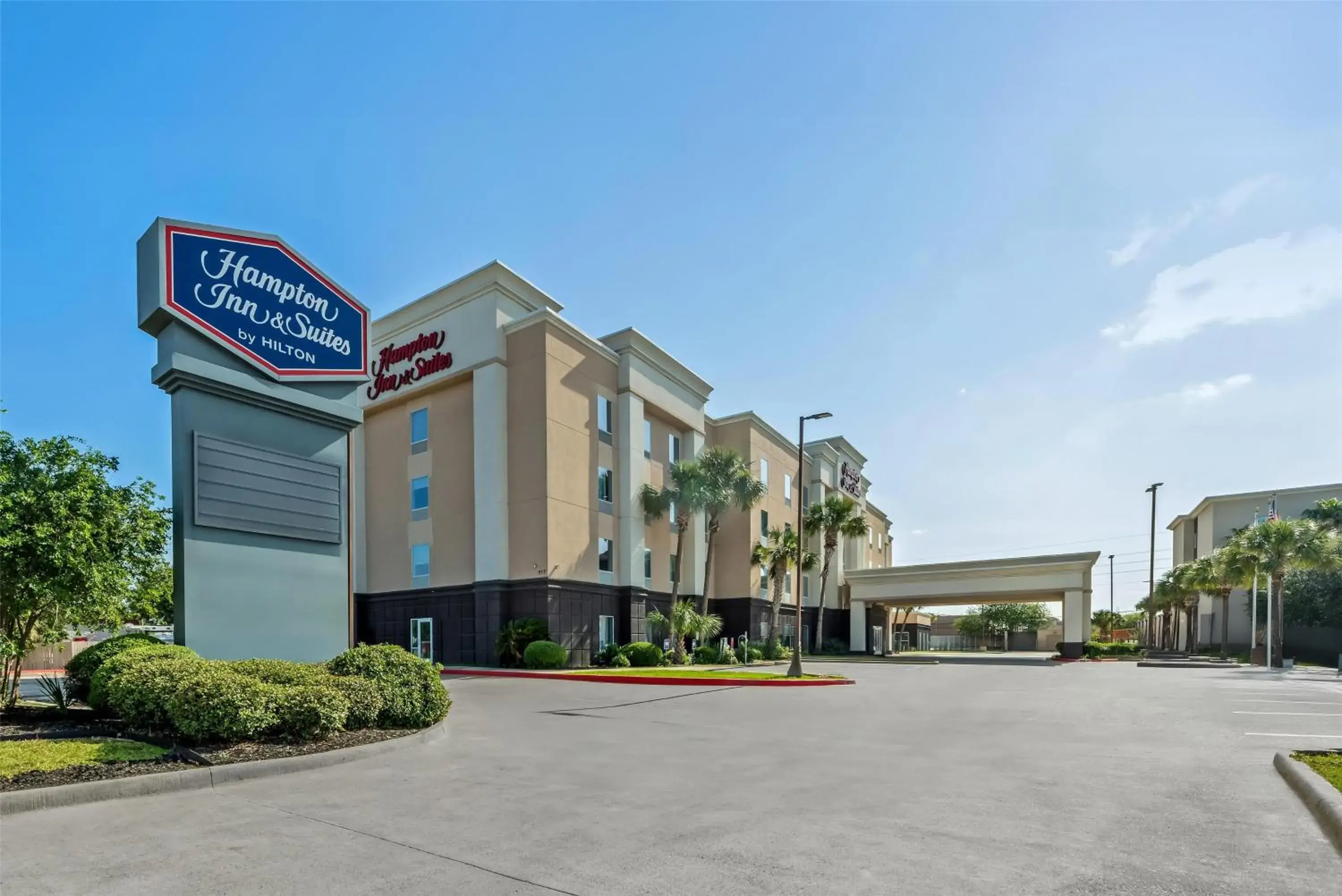 Property building in Hampton Inn & Suites Corpus Christi I-37 - Navigation Boulevard Property building in Hampton Inn & Suites Corpus Christi I-37 - Navigation Boulevard