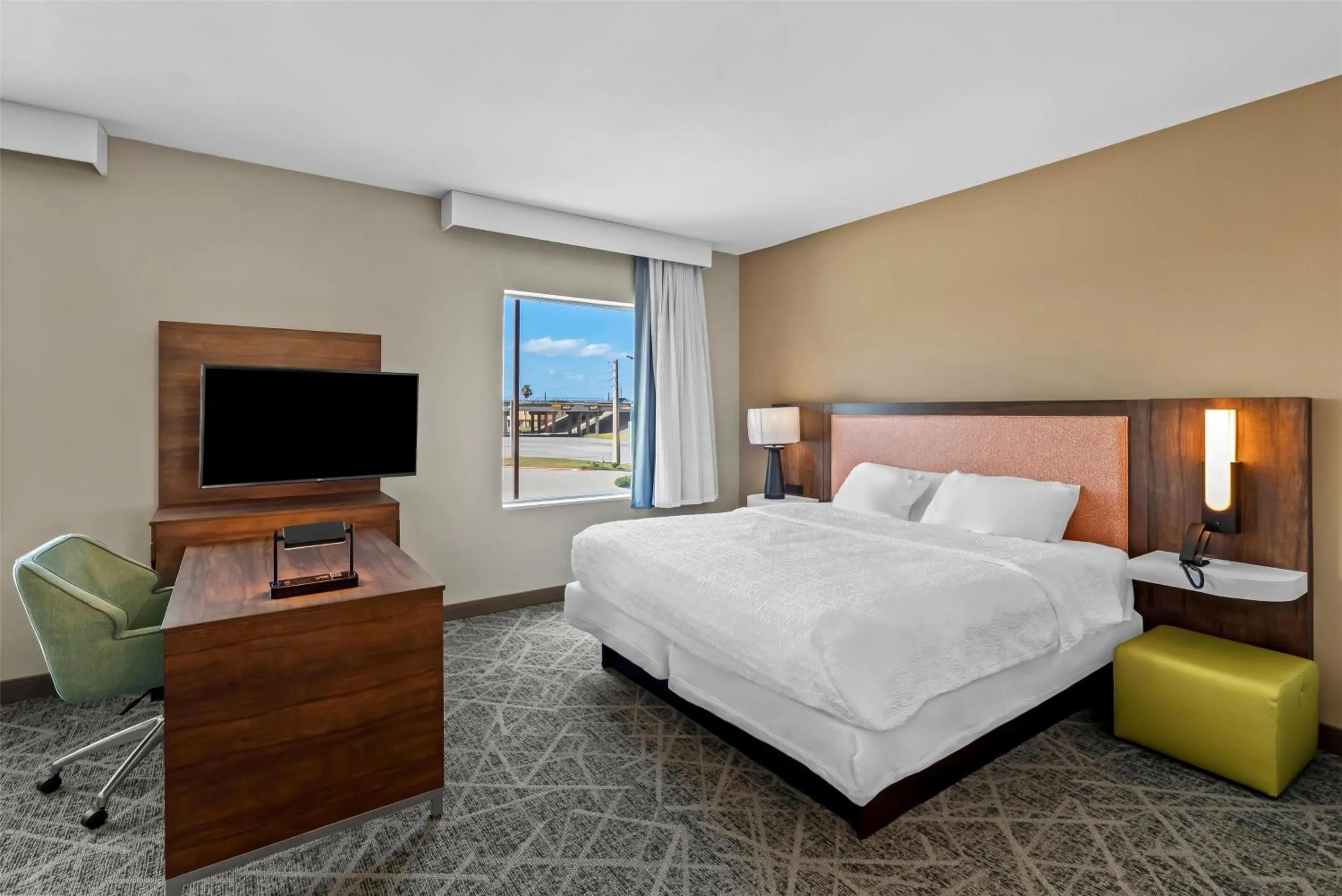 Bedroom, Bed in Hampton Inn & Suites Corpus Christi I-37 - Navigation Boulevard