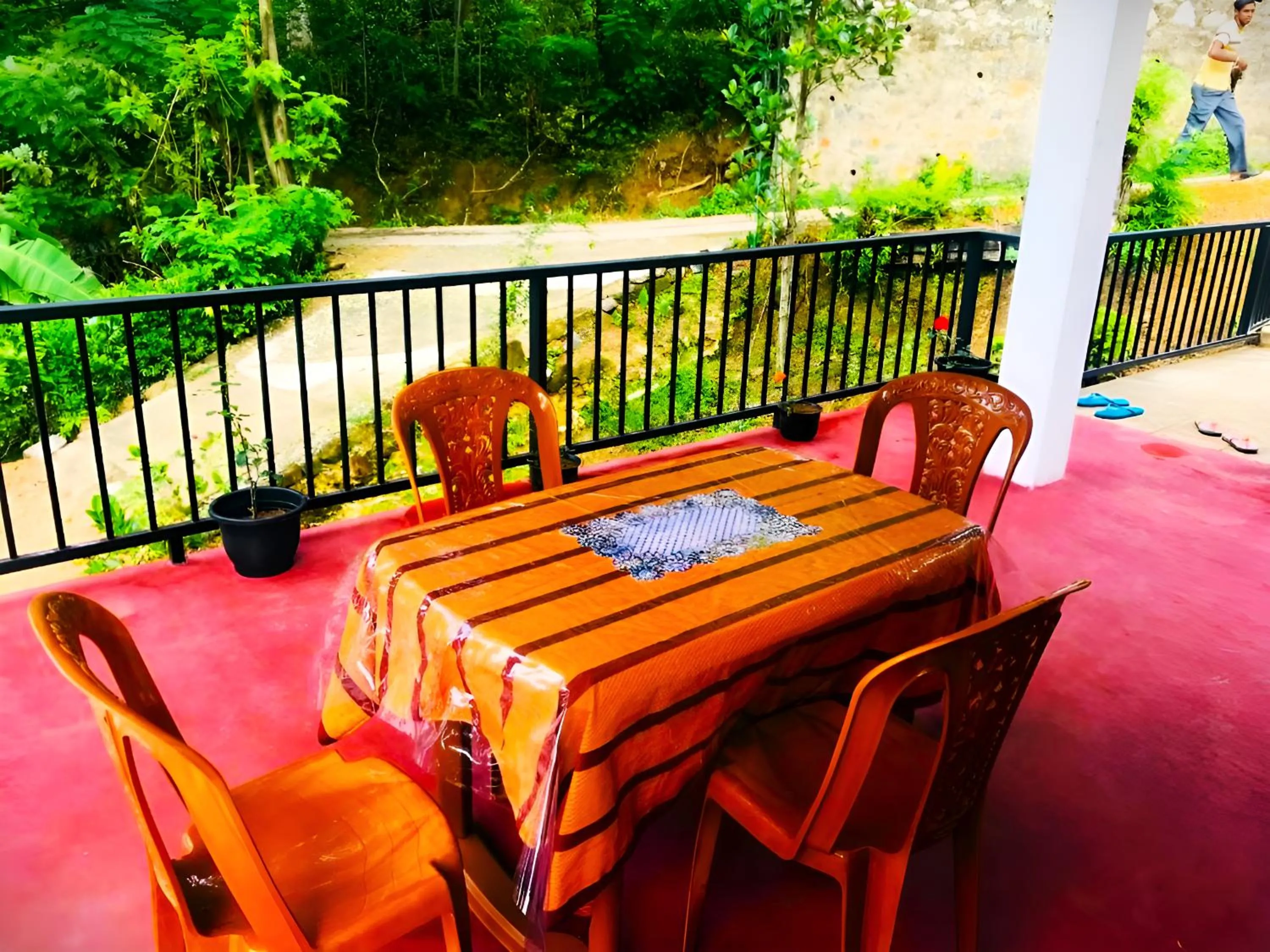 Dining area in Senehas Homestay