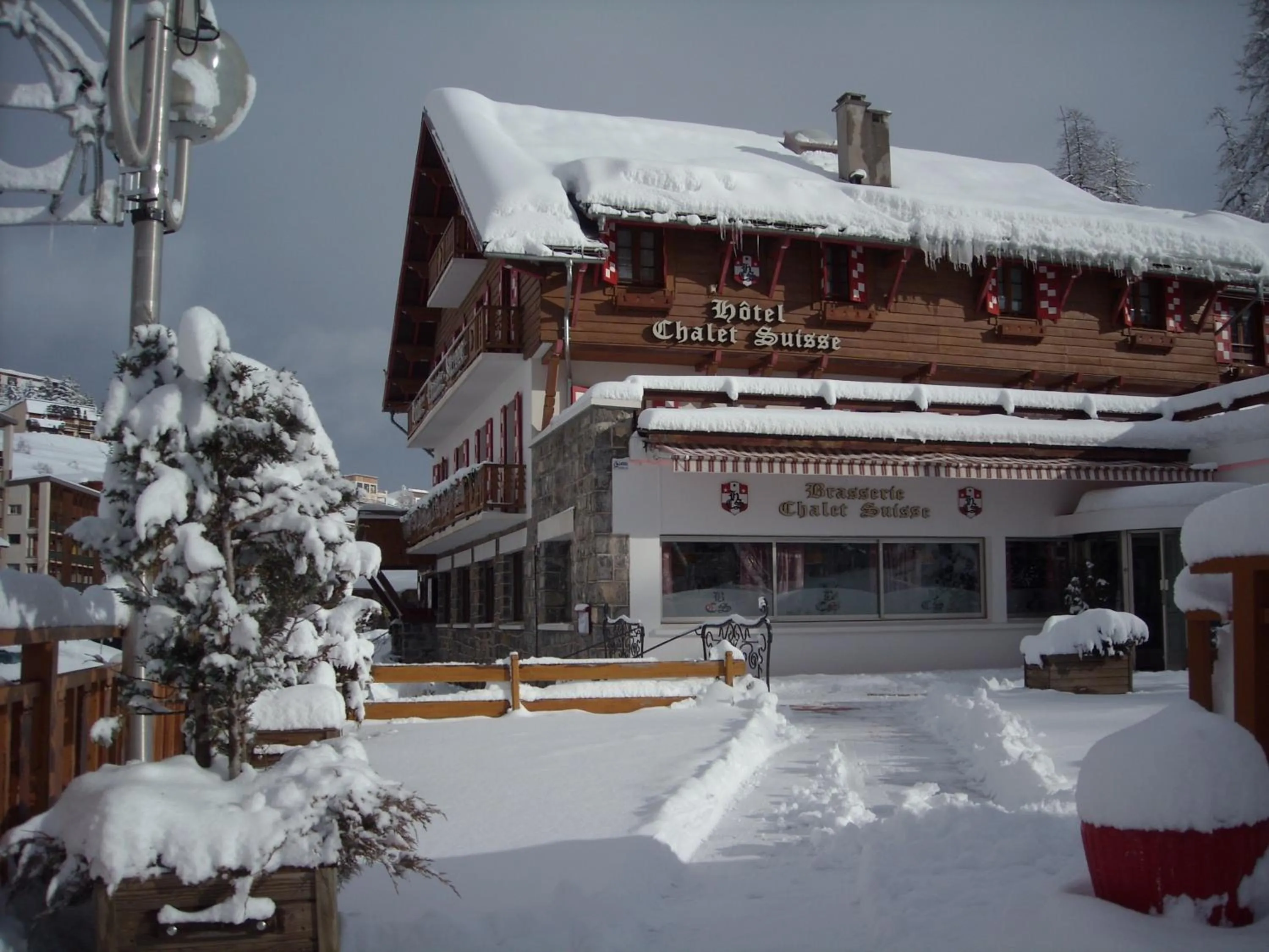 Property building in Le Chalet Suisse