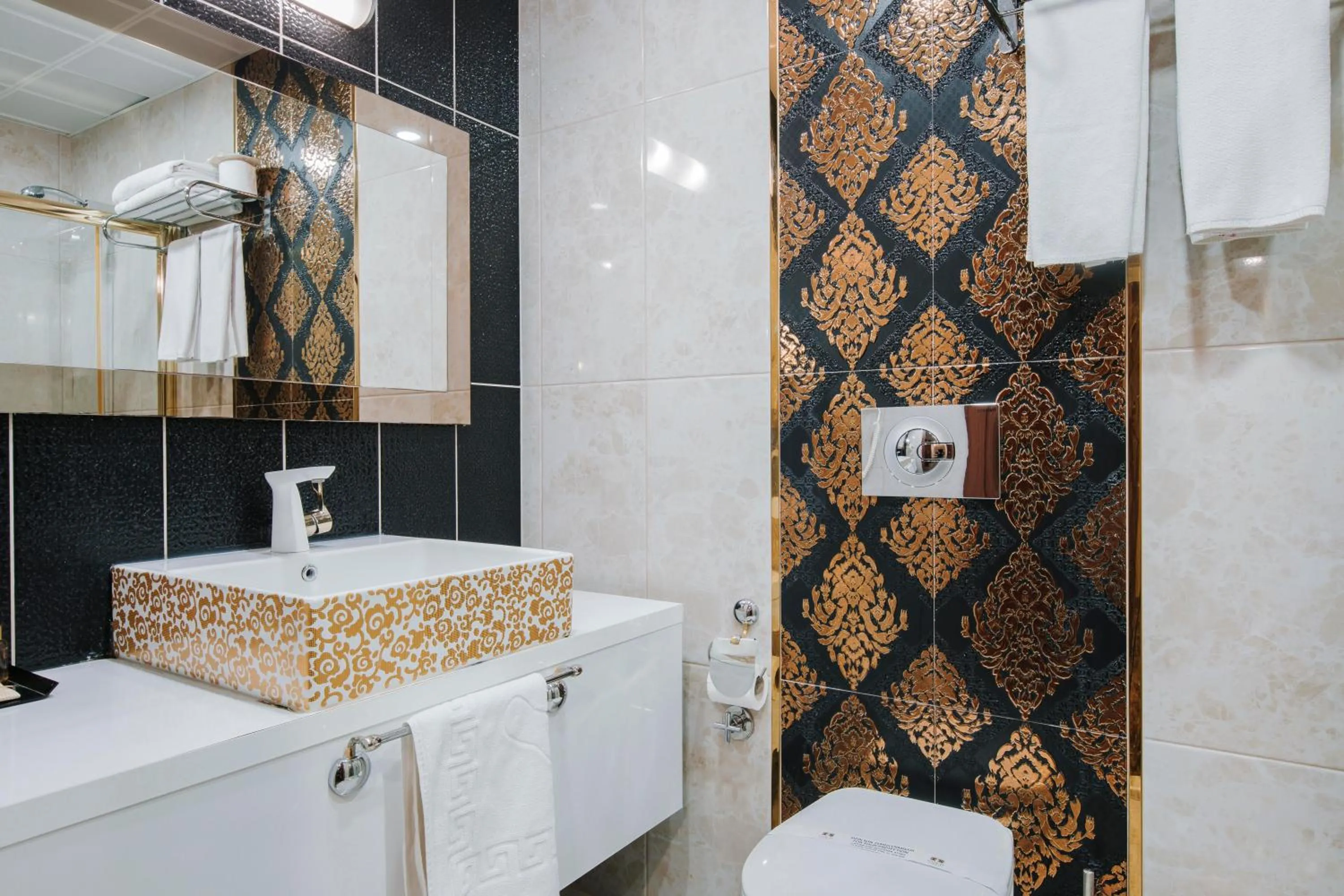 Bathroom in TS Gold Otel