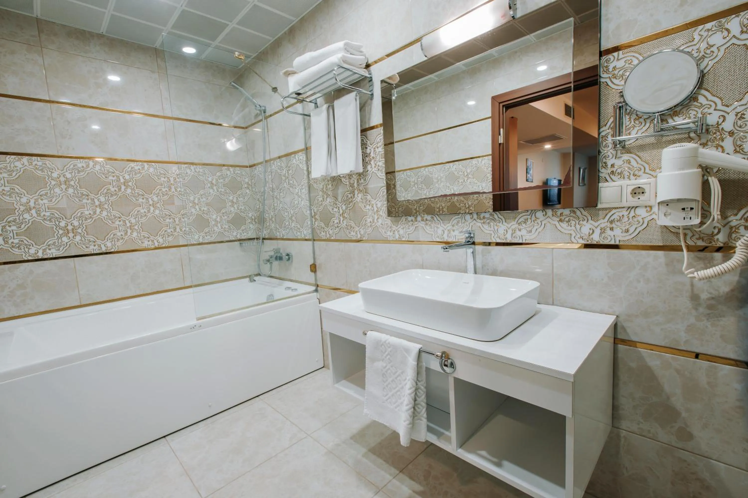 Bathroom in TS Gold Otel