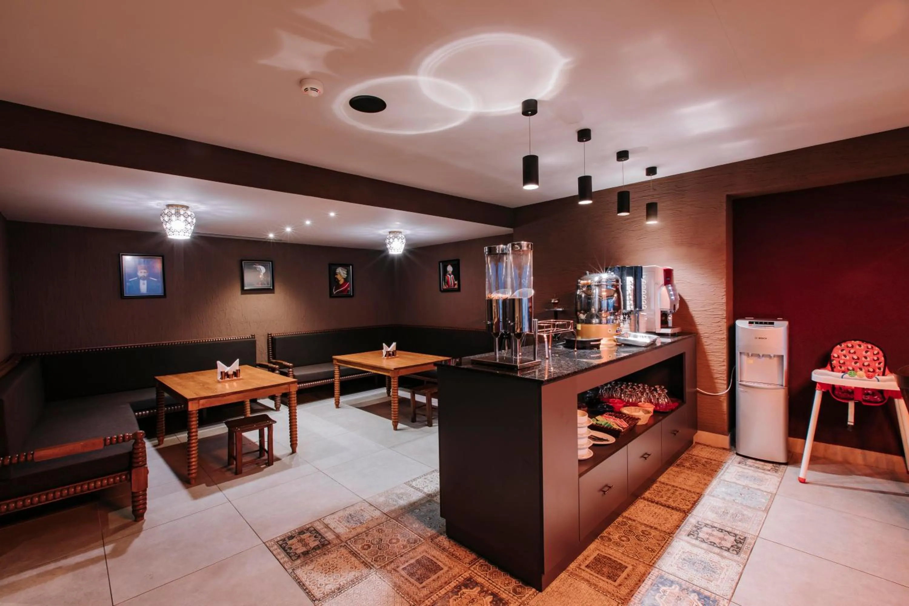 Restaurant/Places to Eat in TS Gold Otel