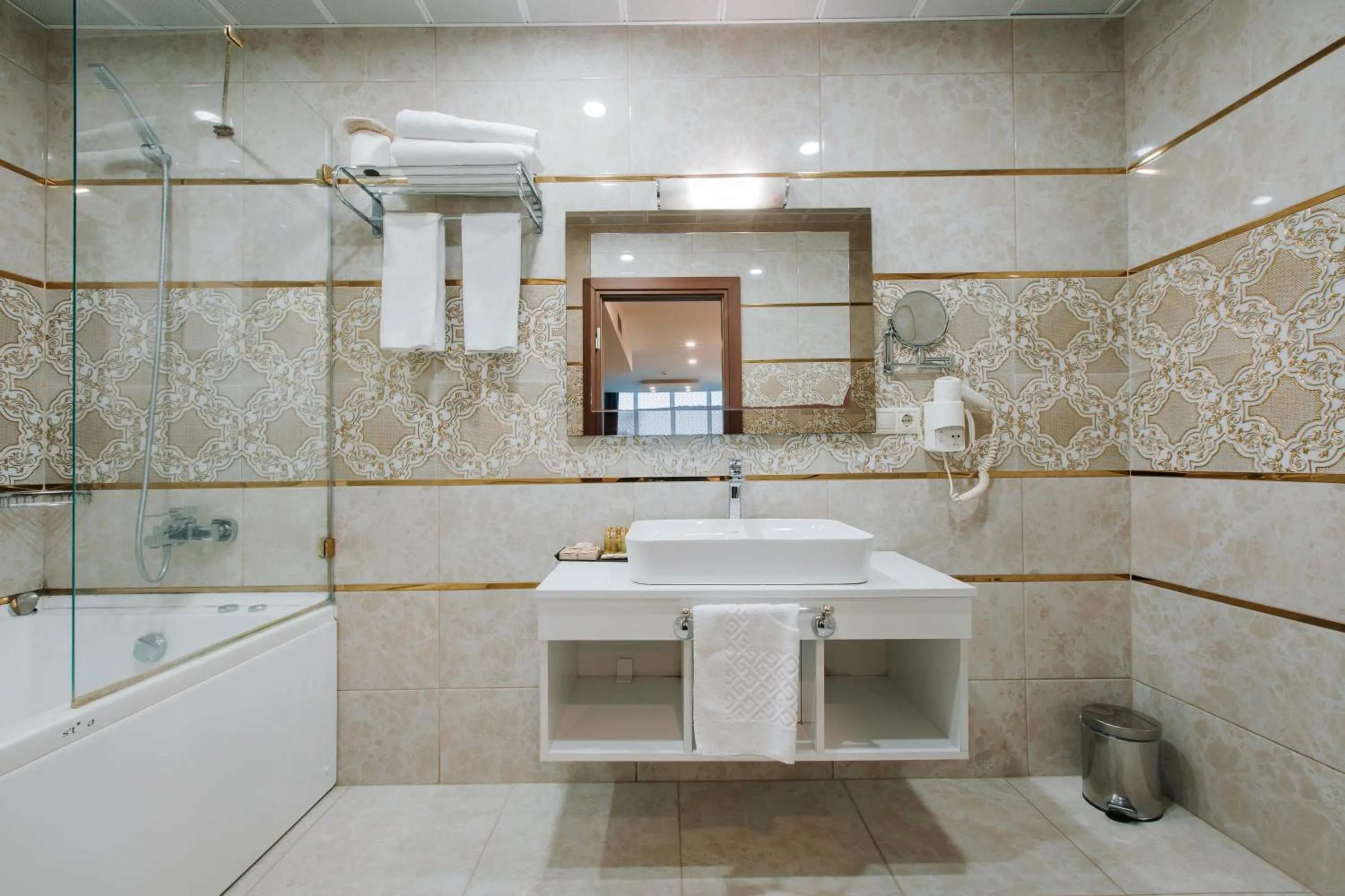 Bathroom in TS Gold Otel