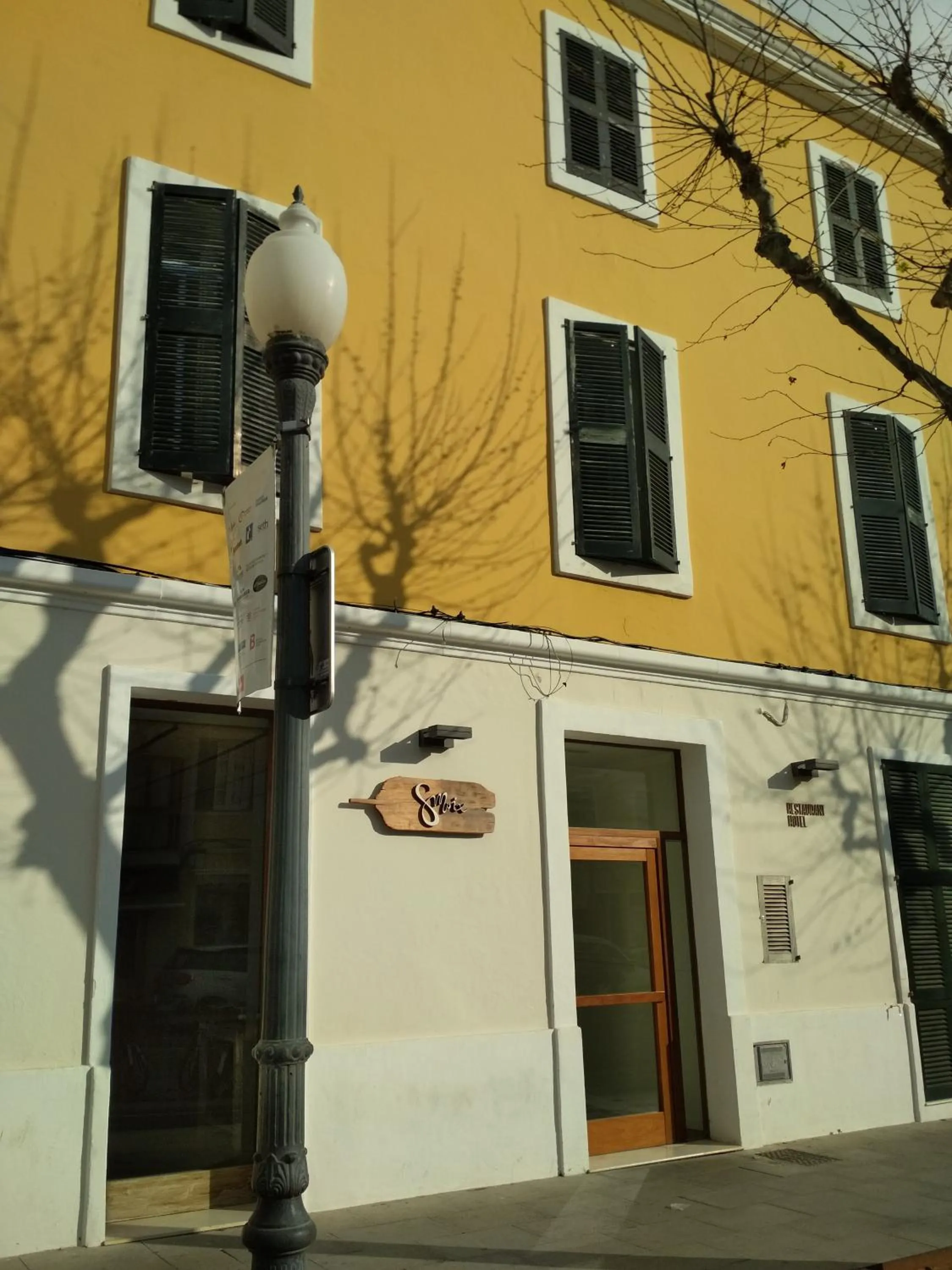 Facade/entrance in Smoix hotel