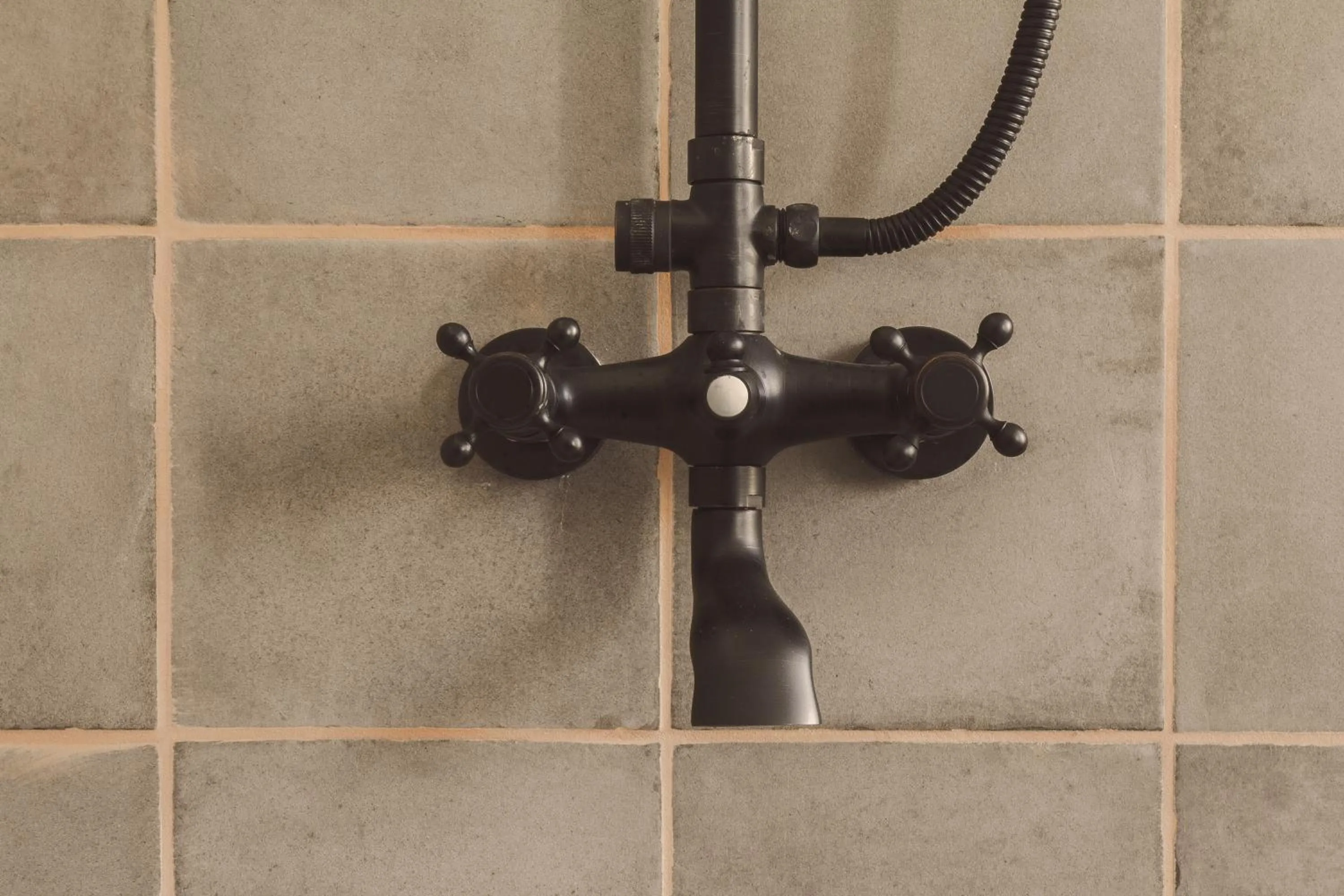 Shower in Smoix hotel