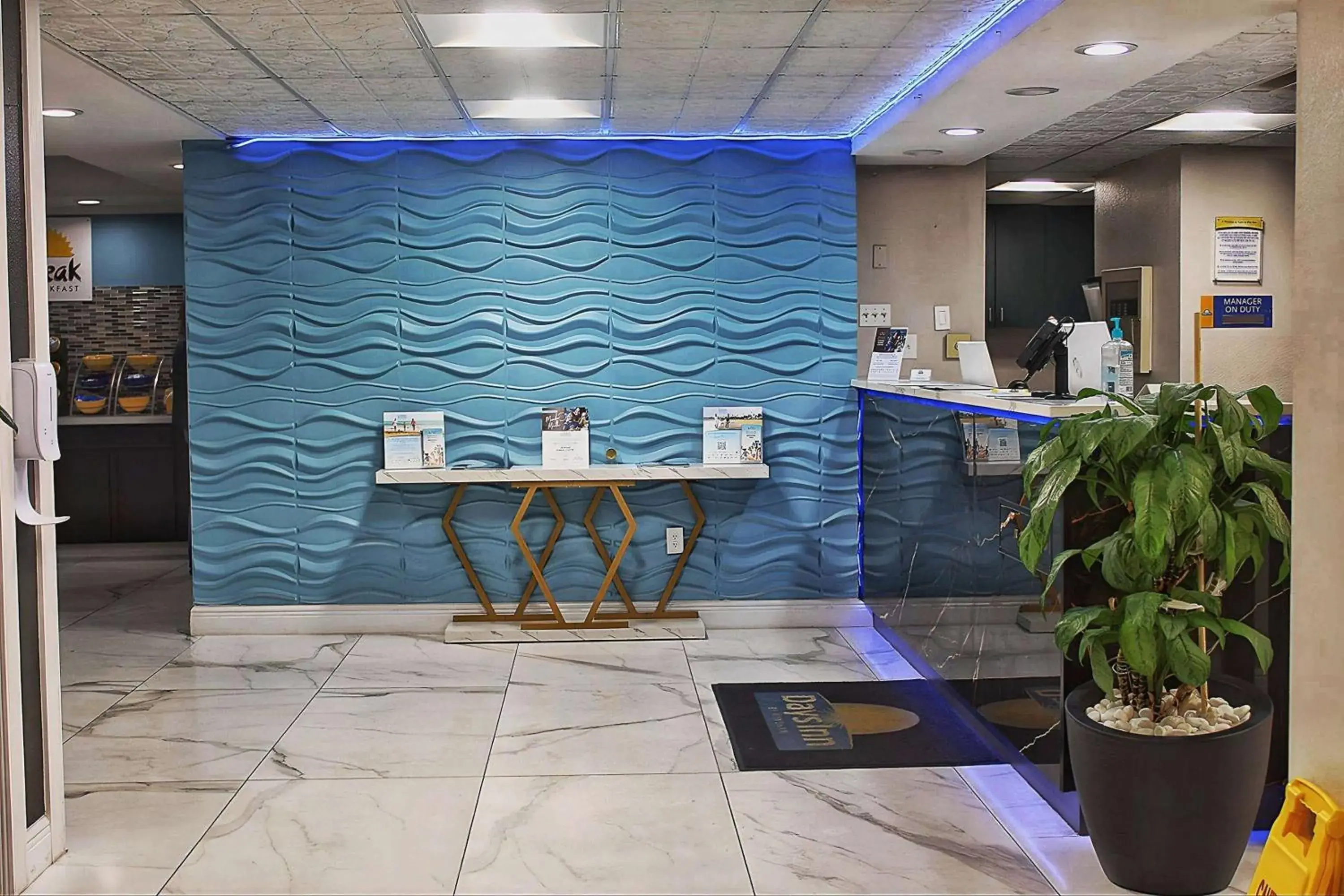 Lobby or reception in Days Inn by Wyndham Marianna Lobby or reception in Days Inn by Wyndham Marianna