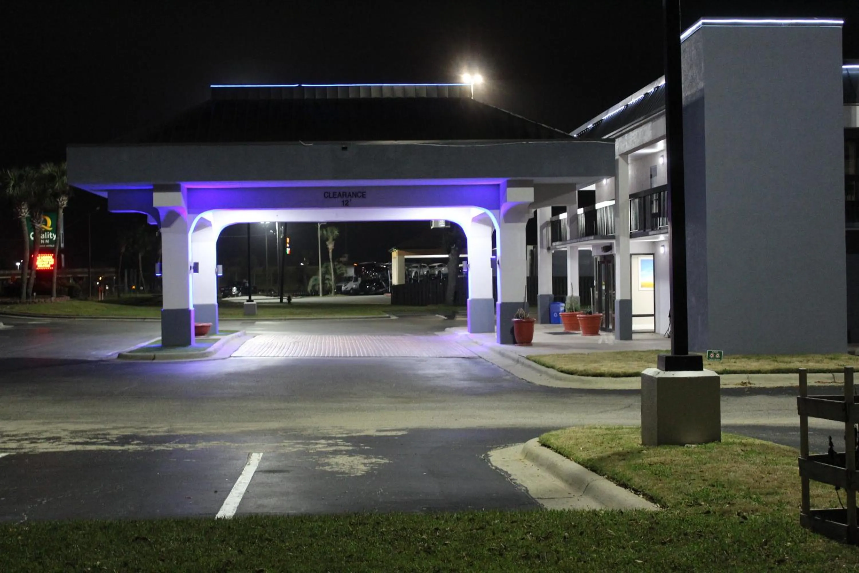 Property building in Days Inn by Wyndham Marianna