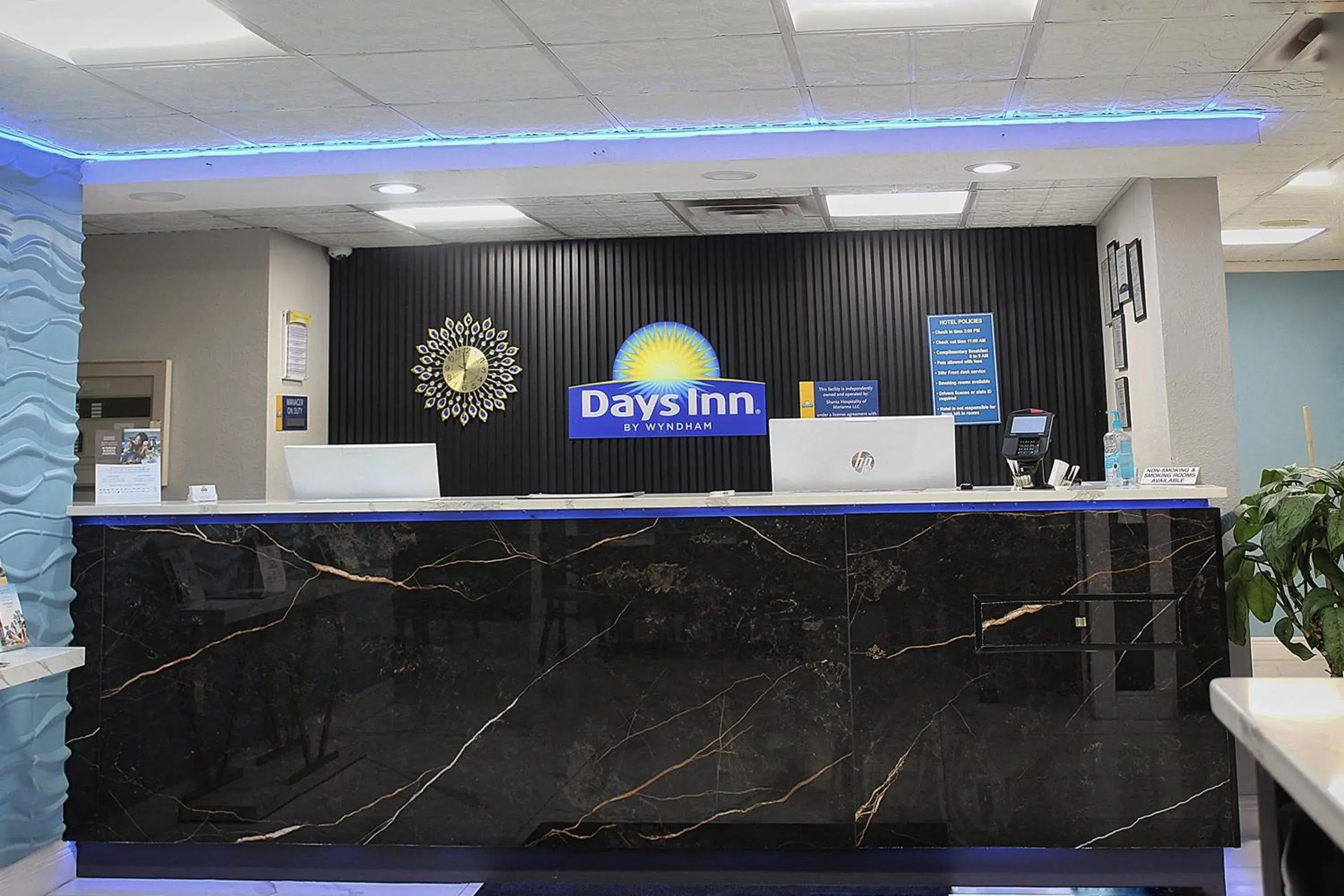 Lobby or reception in Days Inn by Wyndham Marianna Lobby or reception in Days Inn by Wyndham Marianna