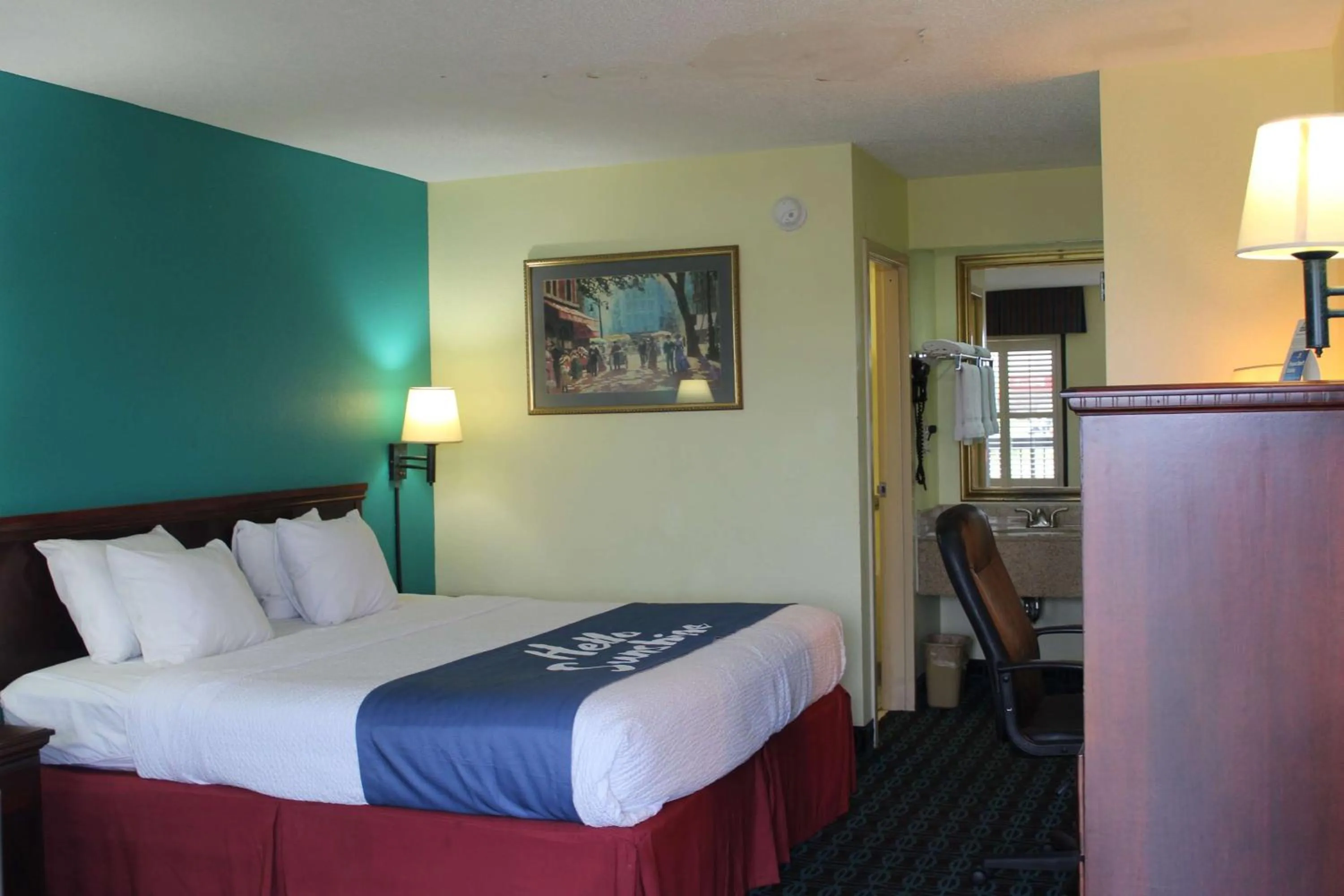 Photo of the whole room, Bed in Days Inn by Wyndham Marianna