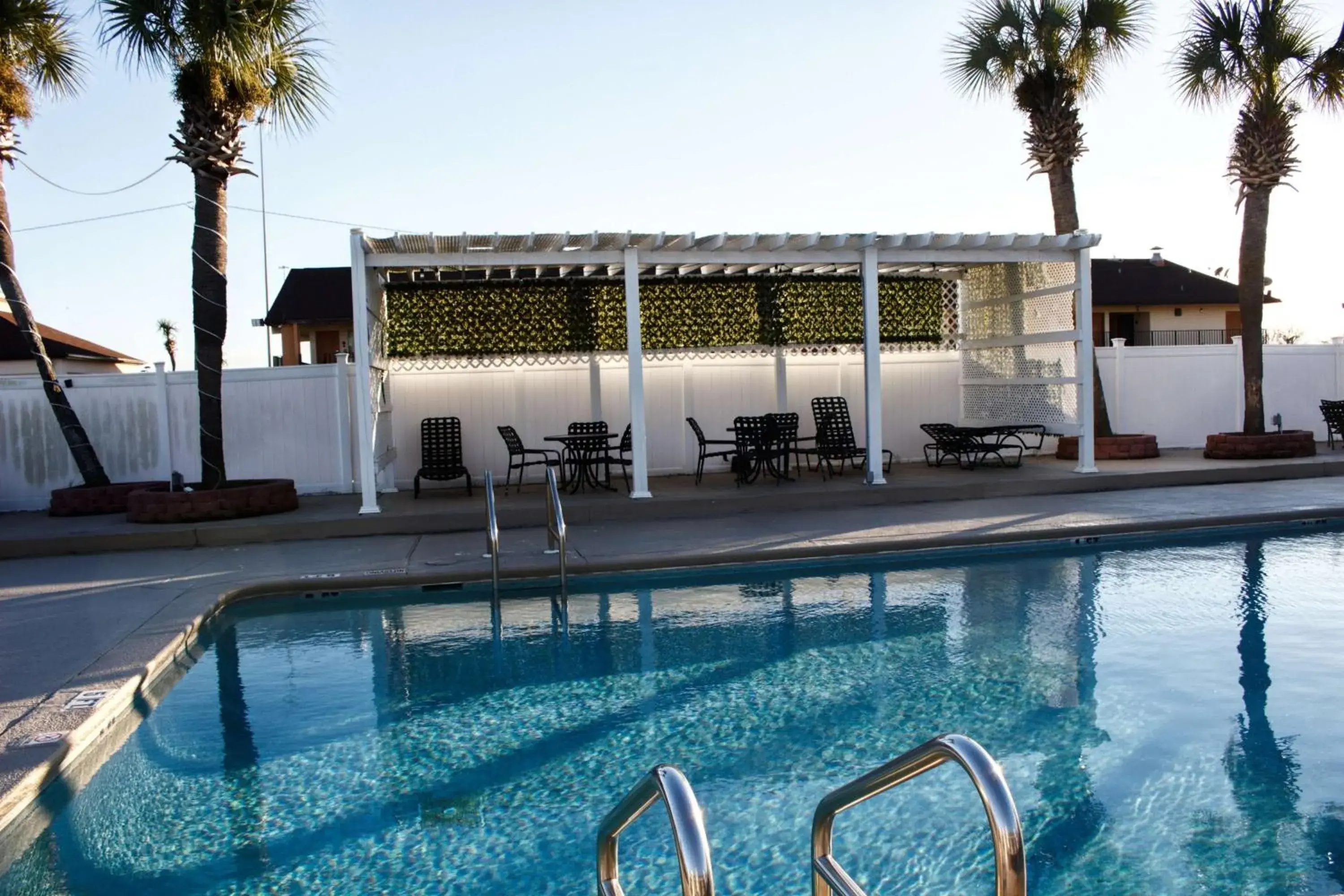 Pool view in Days Inn by Wyndham Marianna Pool view in Days Inn by Wyndham Marianna