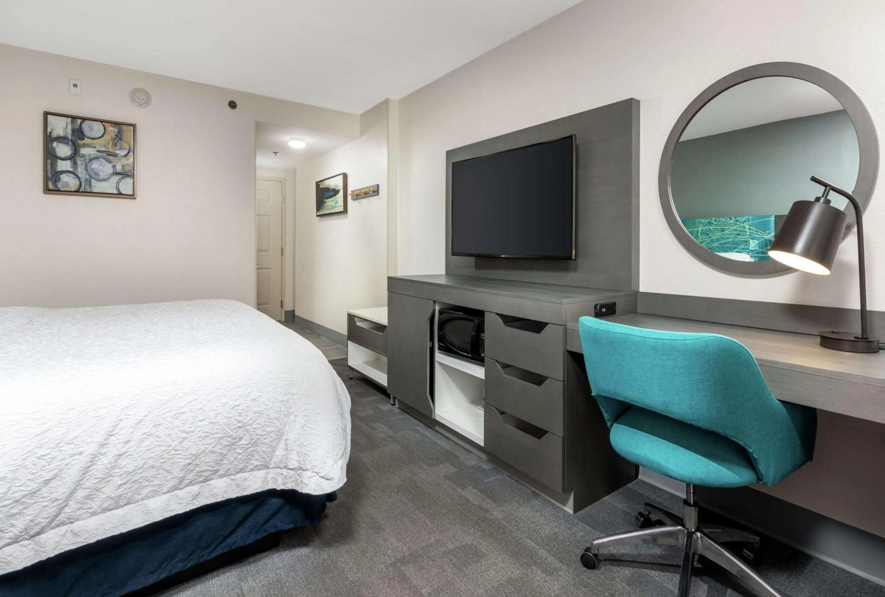 Bedroom, Bed in Hampton Inn Daytona Shores-Oceanfront