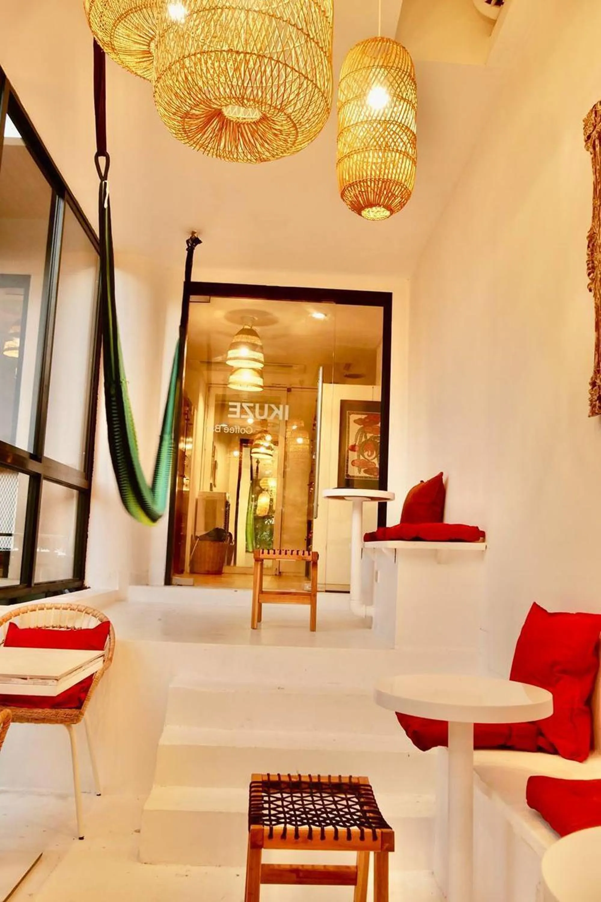 Lounge or bar in Blu Cabin Ari Stylish Gay Poshtel