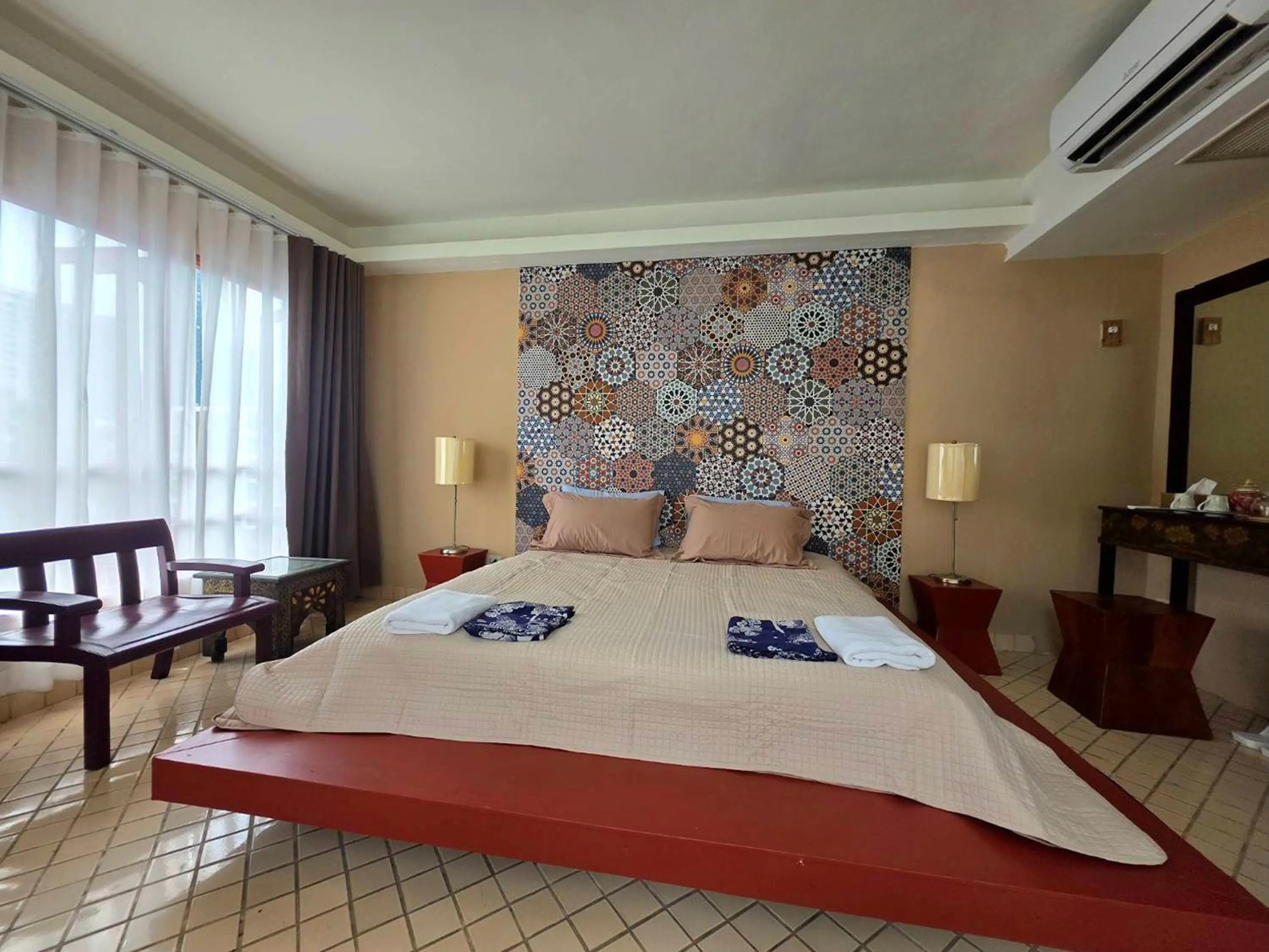 Bed in Blu Cabin Ari Stylish Gay Poshtel