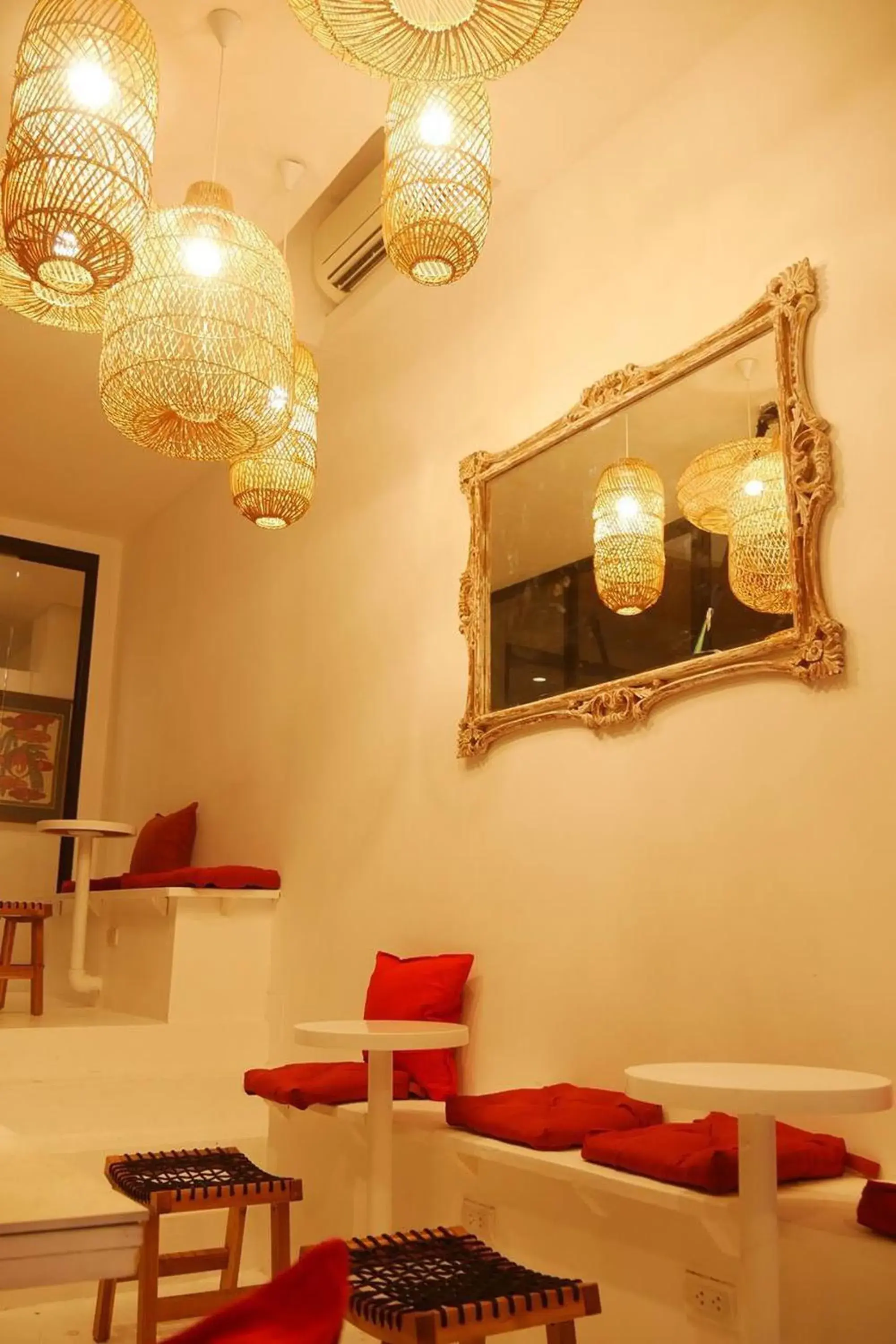 Lounge or bar in Blu Cabin Ari Stylish Gay Poshtel Lounge or bar in Blu Cabin Ari Stylish Gay Poshtel