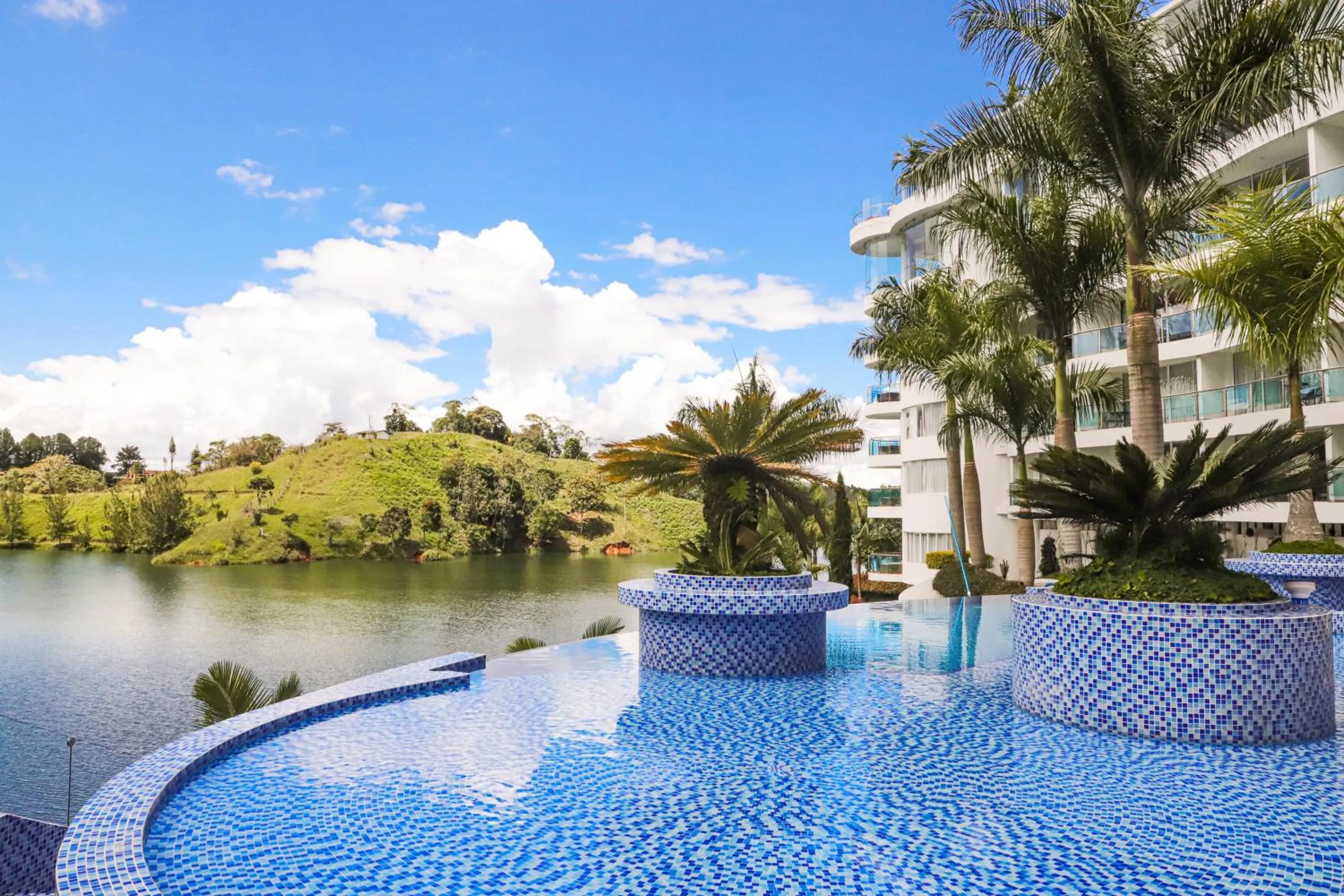 Swimming pool in Hotel Los Recuerdos