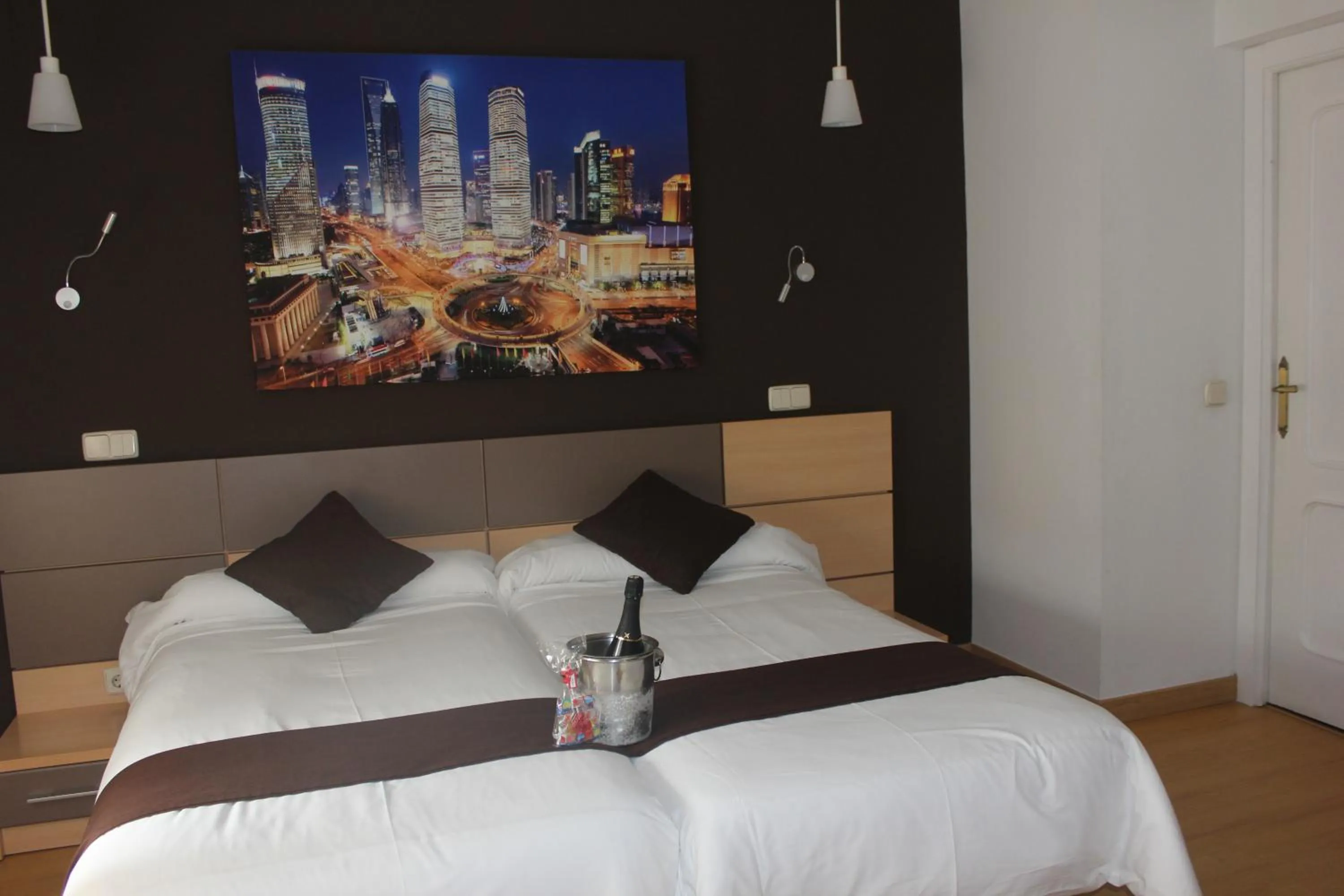 Decorative detail, Bed in Hostal Falfes