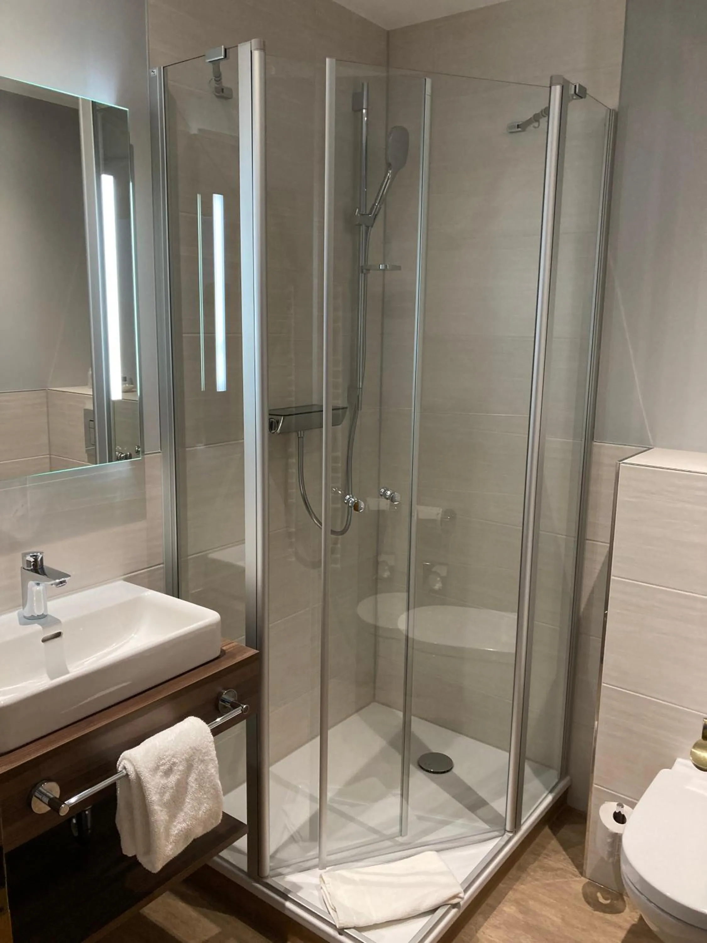 Bathroom in Jeddinger Hof Land- und Seminarhotel