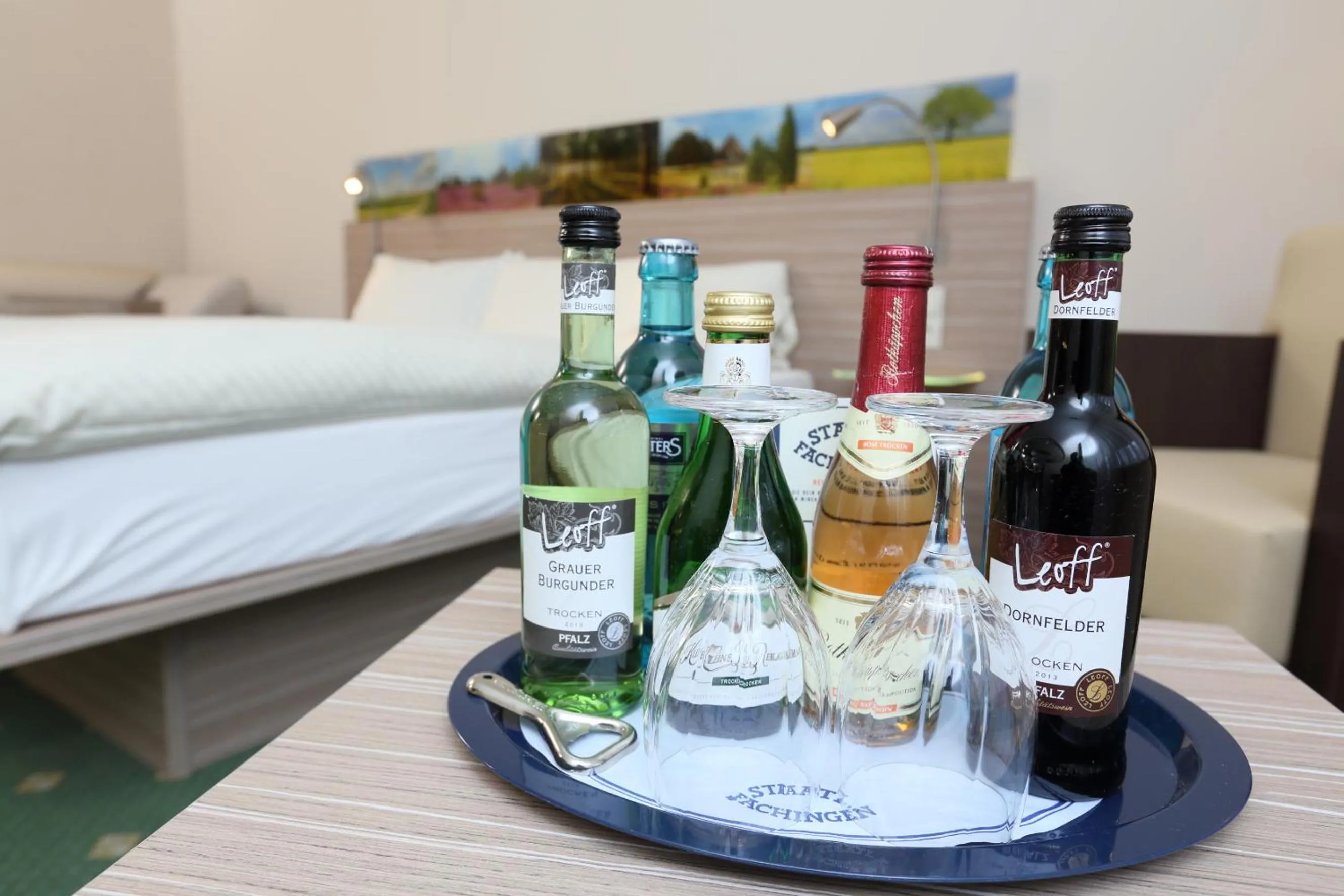Alcoholic drinks, Bed in Jeddinger Hof Land- und Seminarhotel