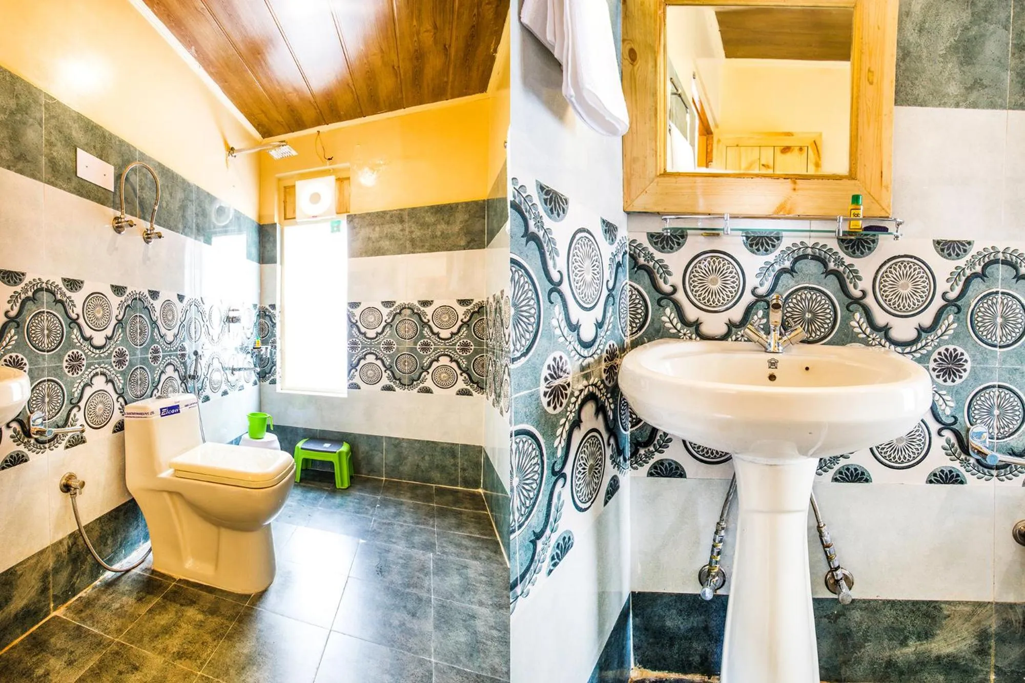 Toilet in FabHotel Shami Inn Naggar Road