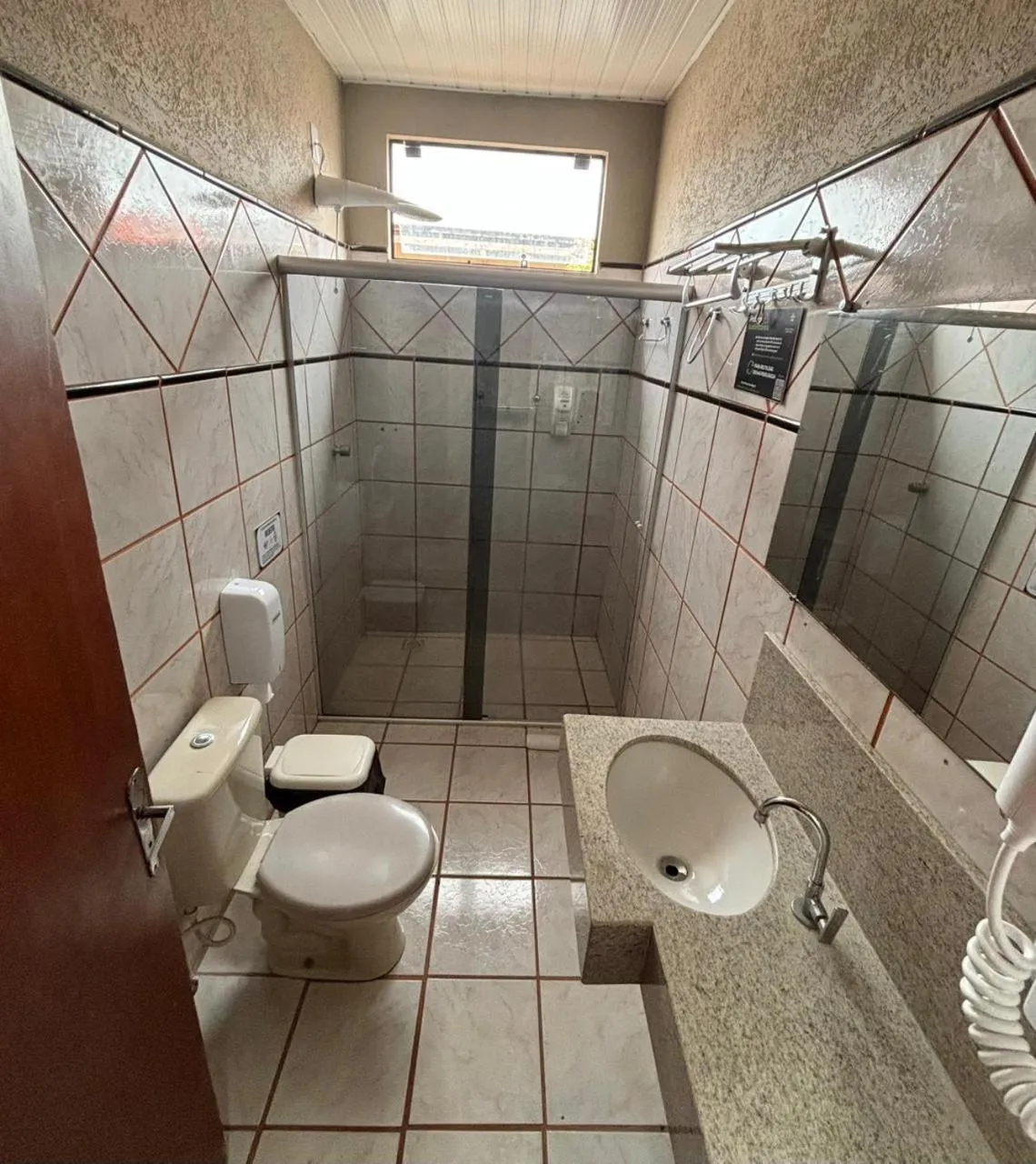 Shower in Hotel Paraíso das Águas Bonito