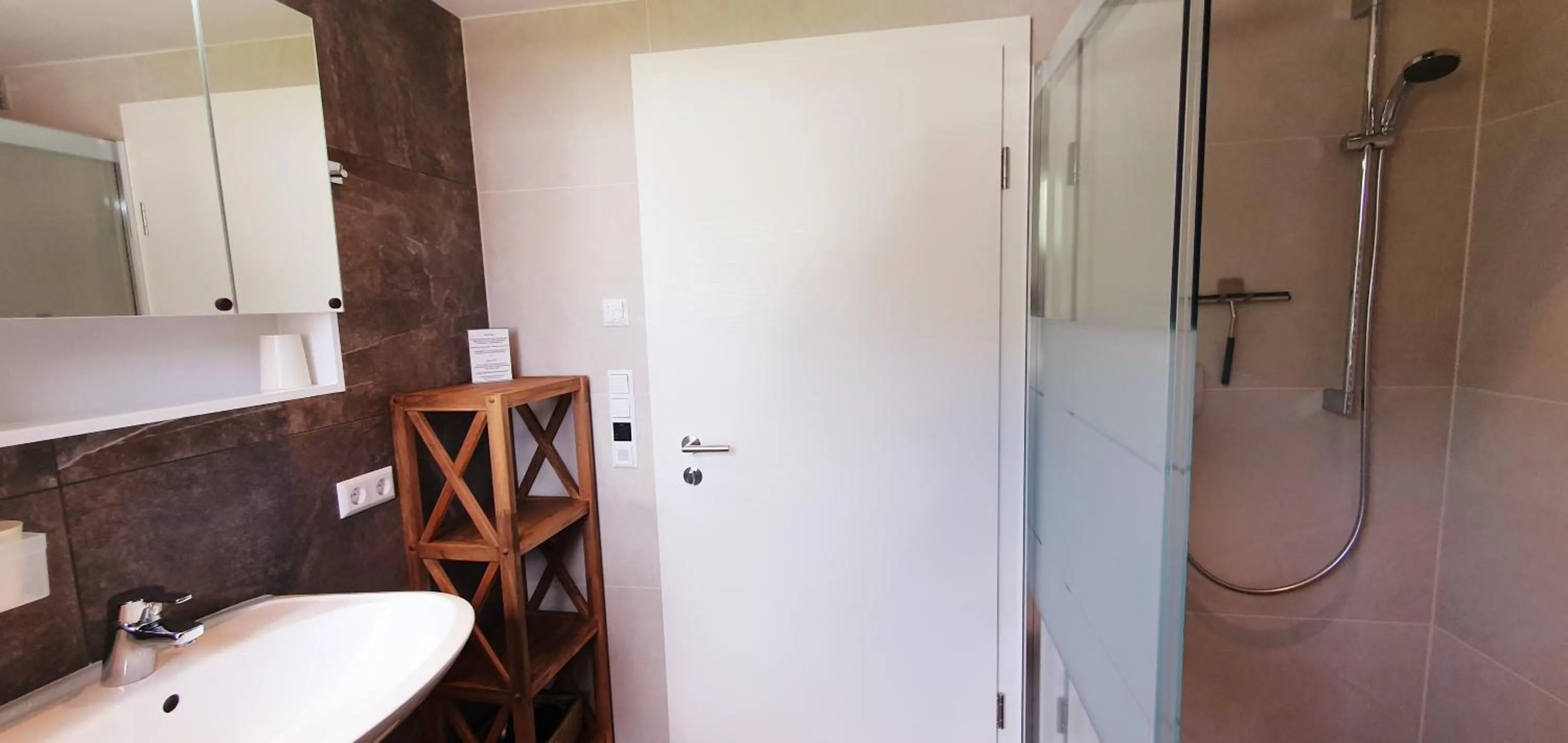 Shower in Apartment Maier
