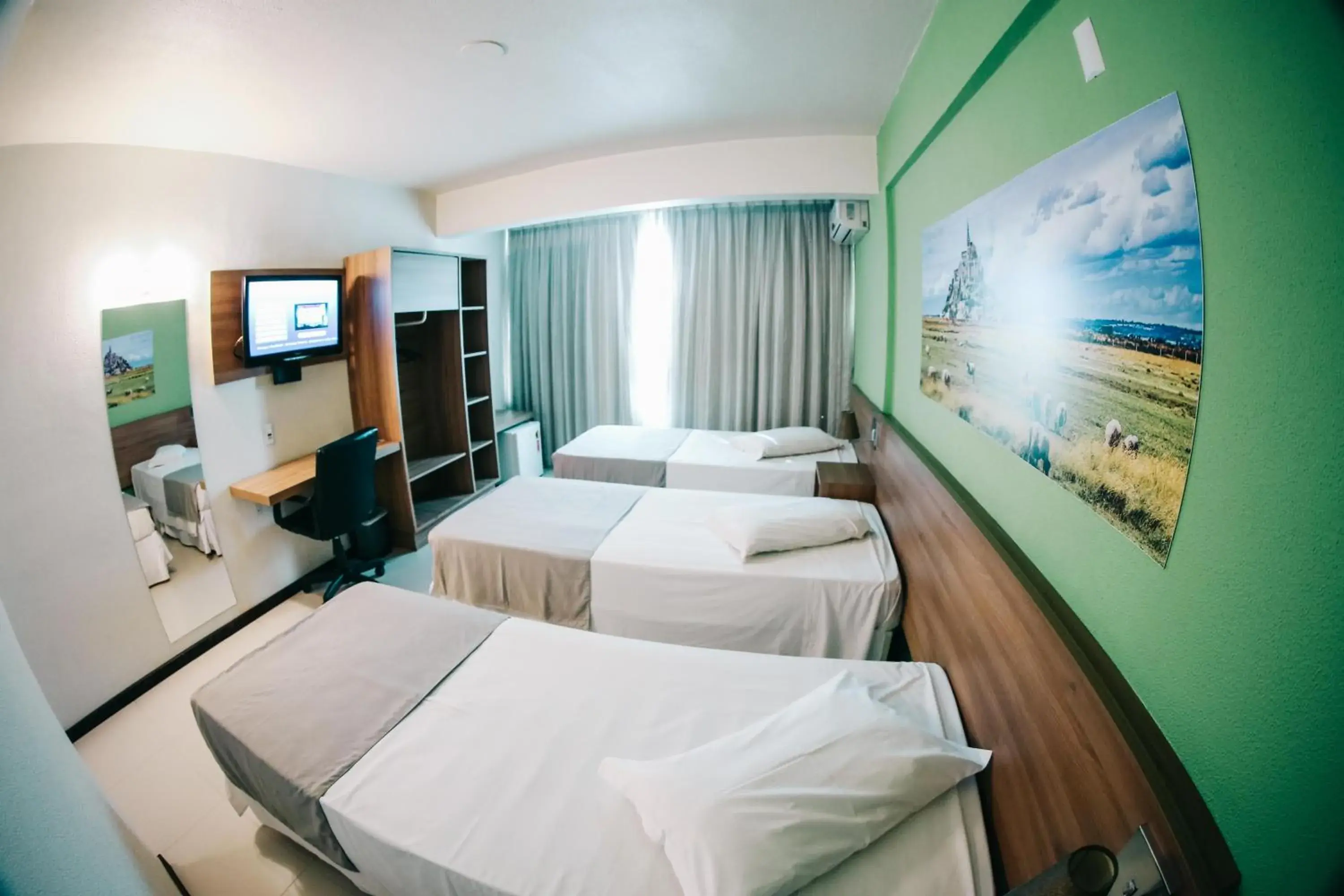 Budget Triple Room in Rede Andrade Criciuma Budget Triple Room in Rede Andrade Criciuma