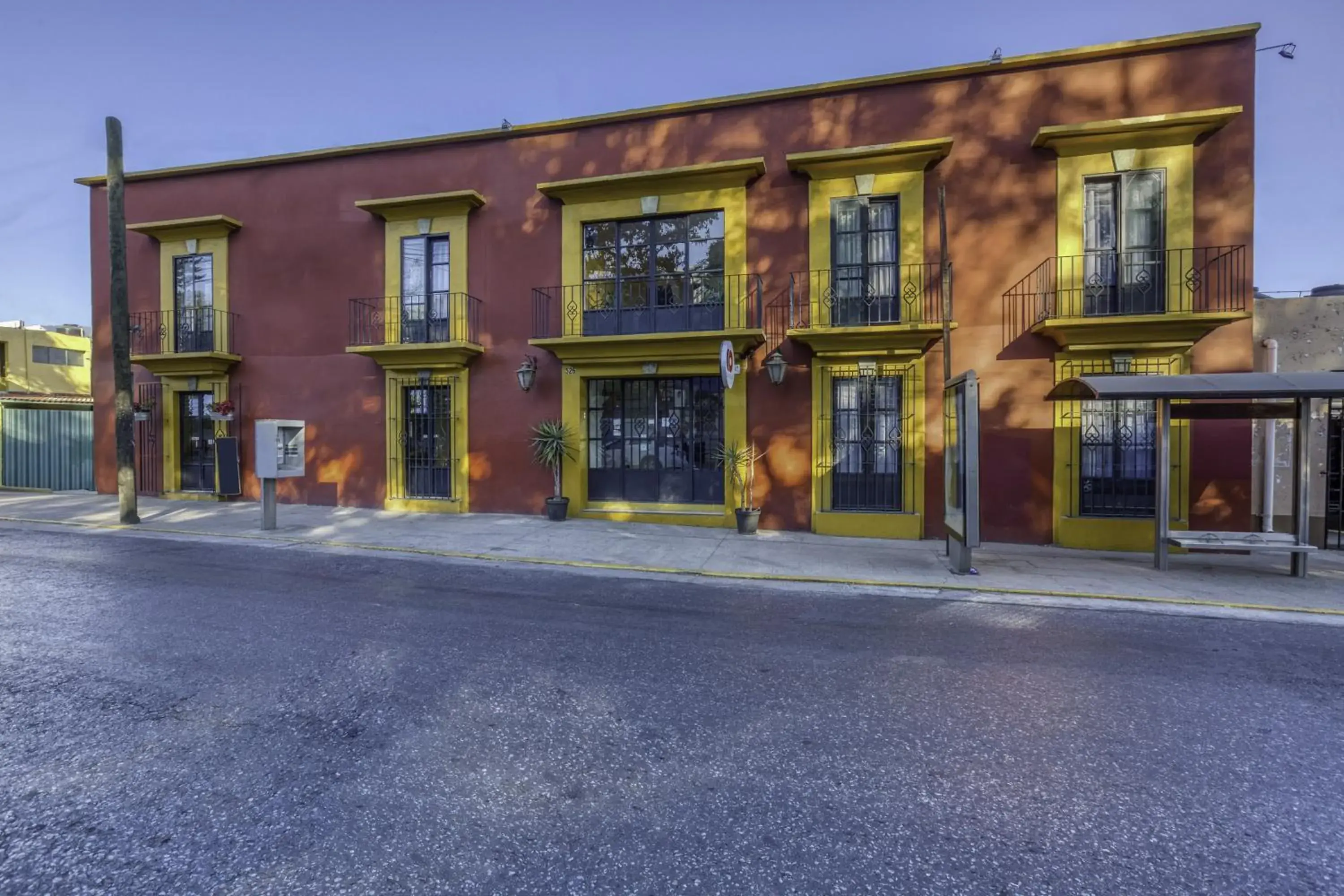 Property building in Capital O Parador Crespo Hotel, Oaxaca Property building in Capital O Parador Crespo Hotel, Oaxaca