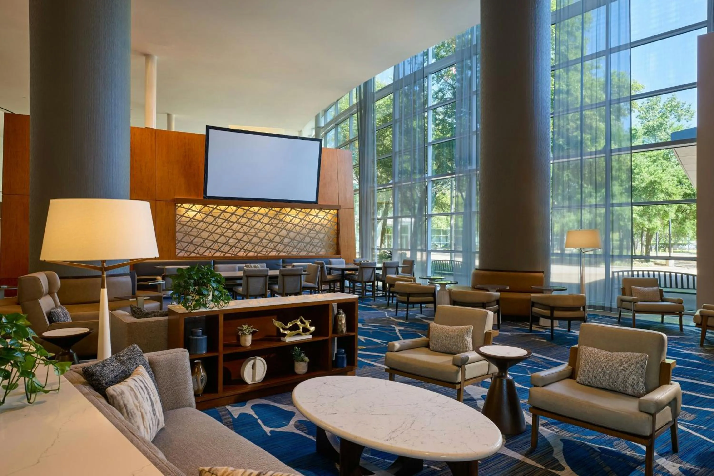 Lounge or bar in The Woodlands Waterway Marriott Hotel and Convention Center