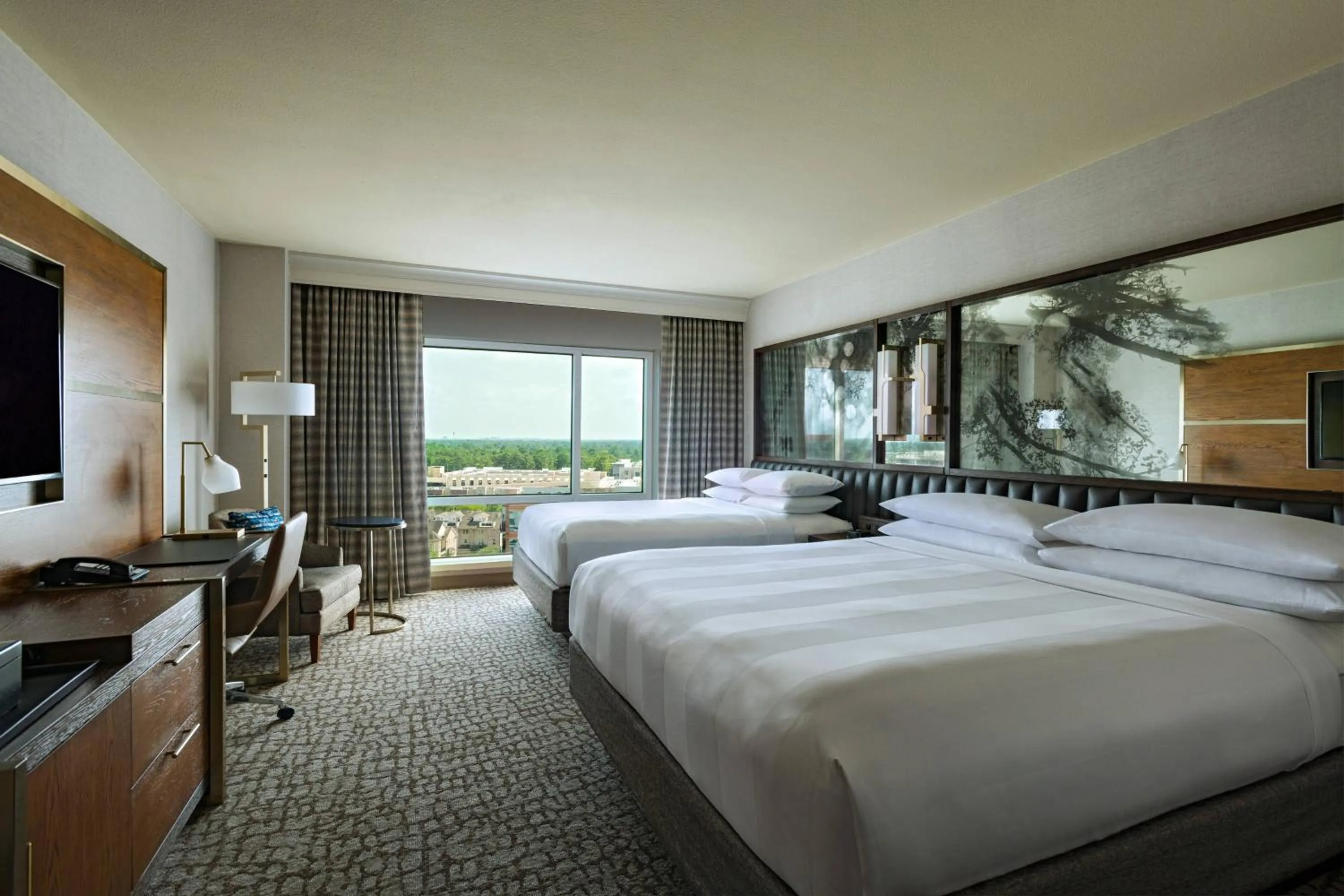 Photo of the whole room, Bed in The Woodlands Waterway Marriott Hotel and Convention Center
