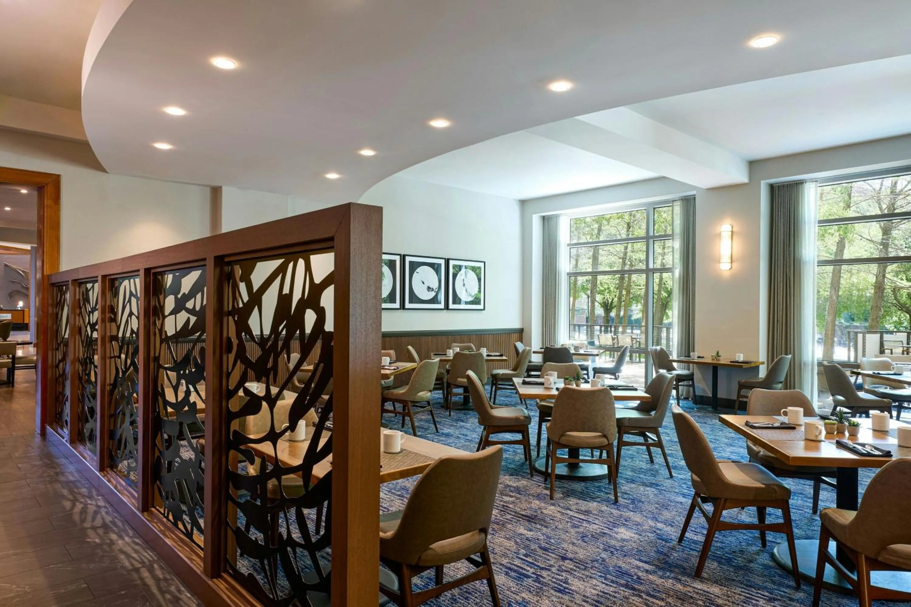 Restaurant/places to eat in The Woodlands Waterway Marriott Hotel and Convention Center