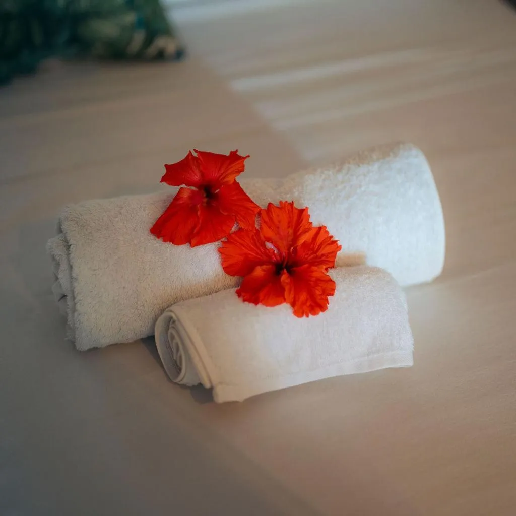 Decorative detail in Aurora Lodge