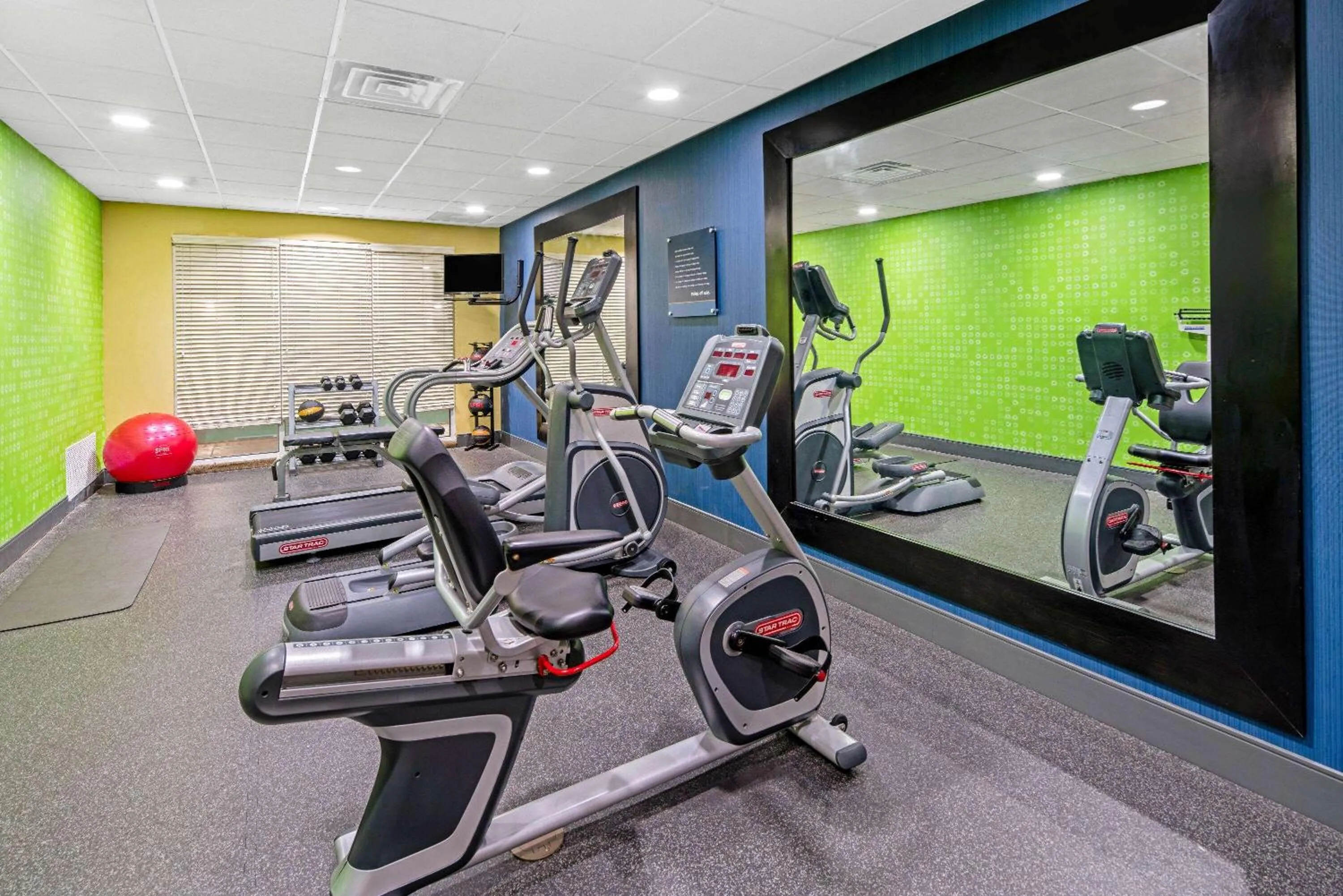 Fitness centre/facilities in La Quinta by Wyndham Corpus Christi-N Padre Isl.
