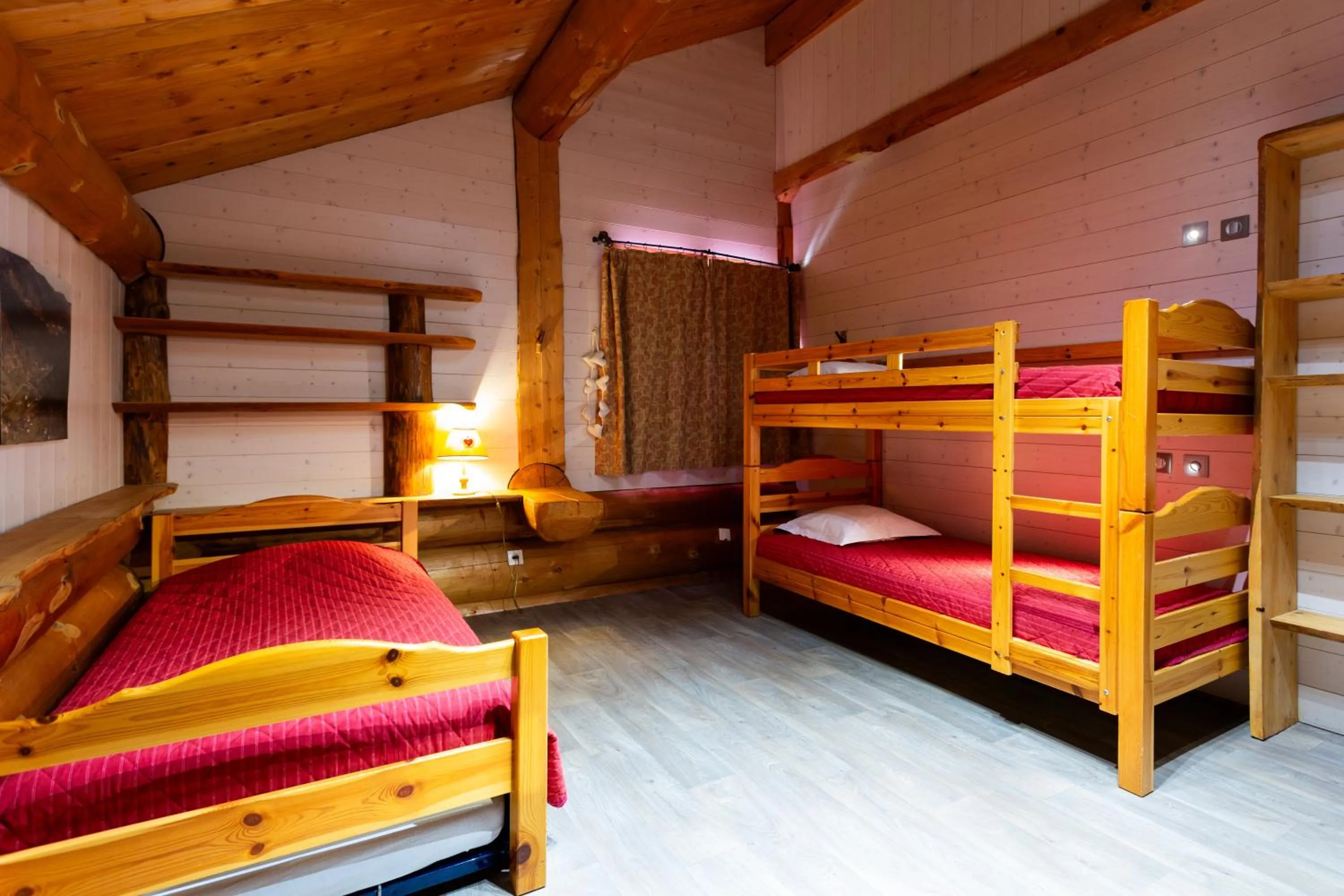 bunk bed, Bed in Le Couarôge Chalets et Appartements